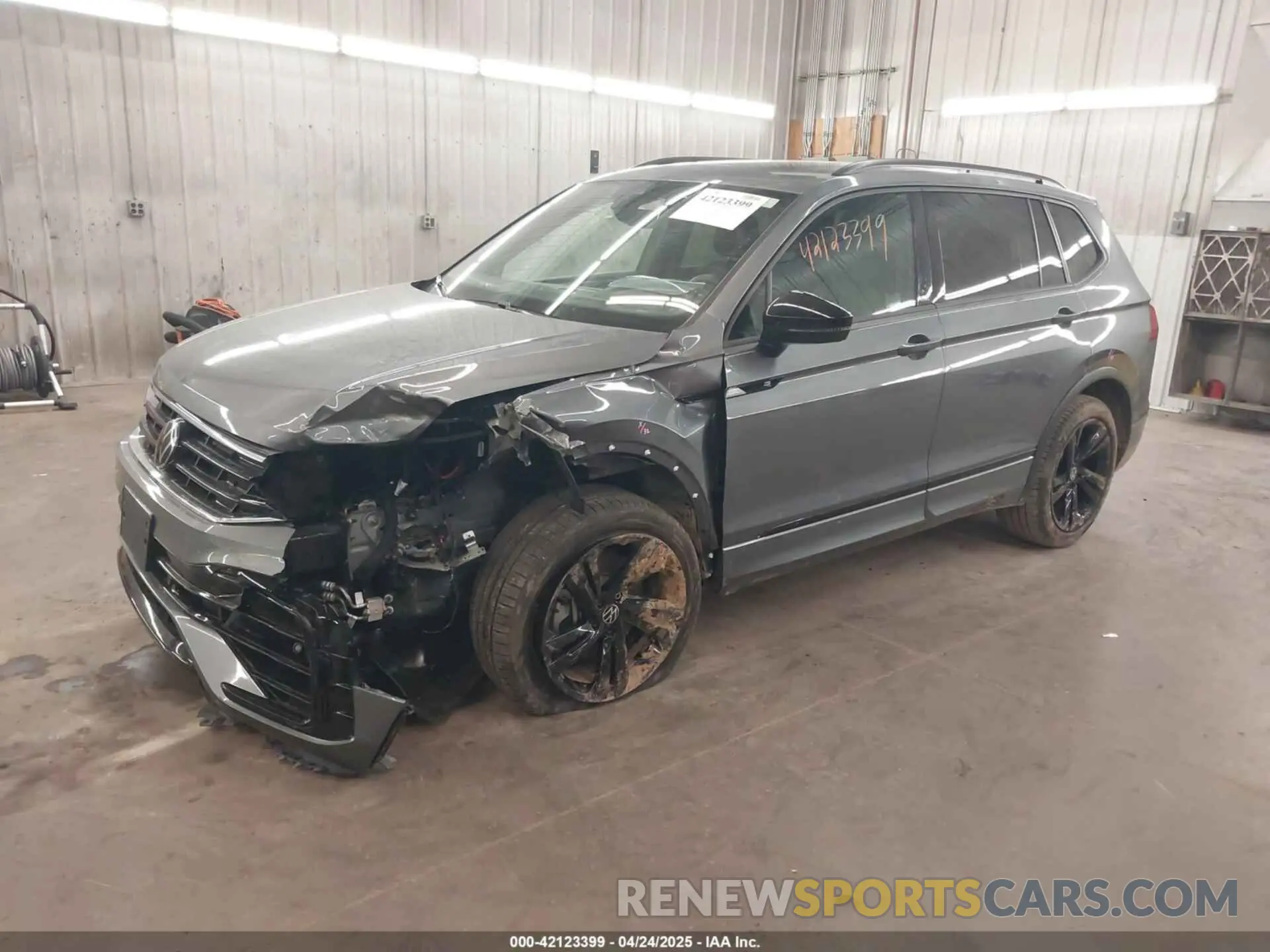 2 Photograph of a damaged car 3VV8B7AX8RM090818 VOLKSWAGEN TIGUAN 2024