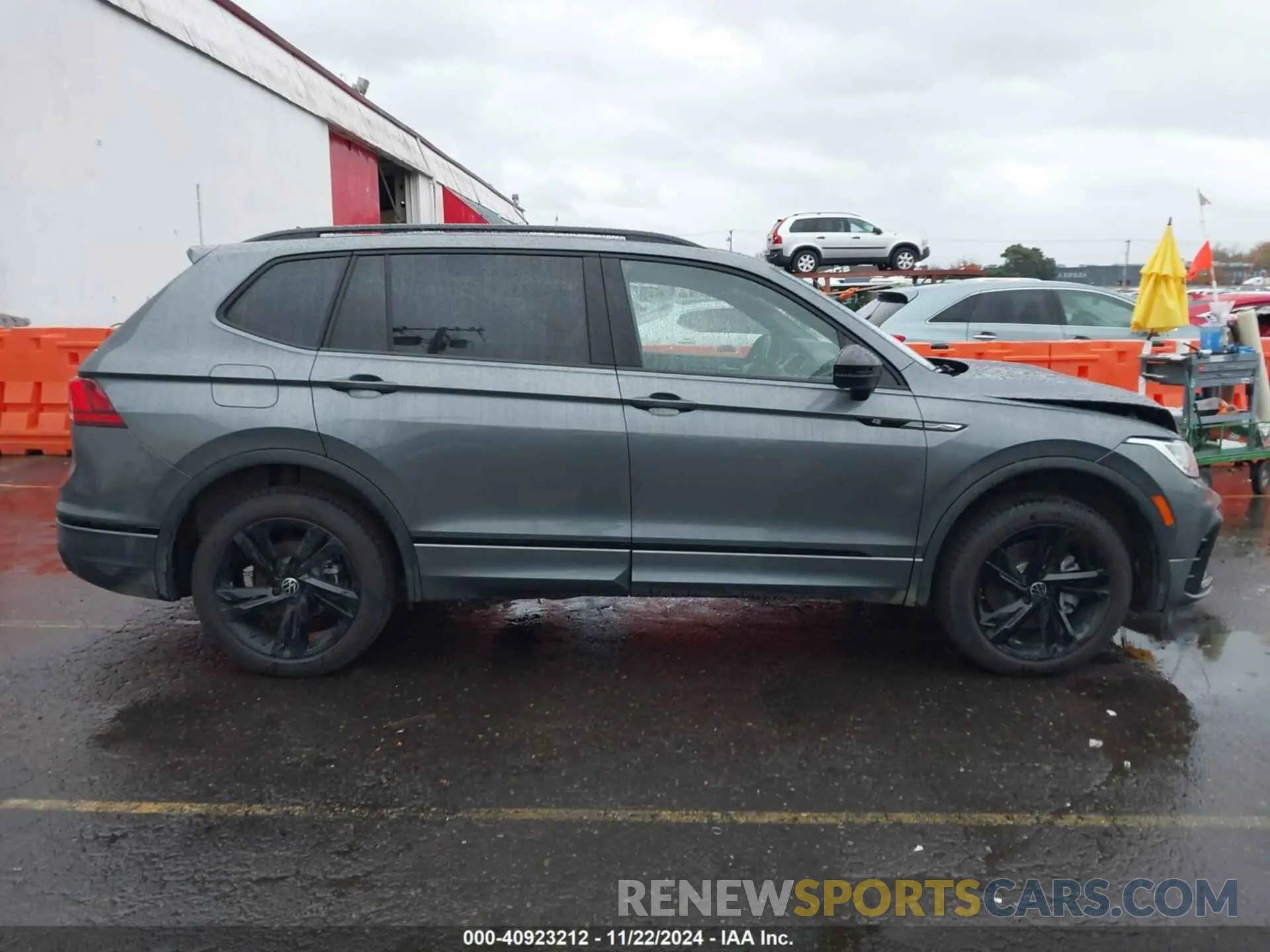 13 Photograph of a damaged car 3VV8B7AX8RM141105 VOLKSWAGEN TIGUAN 2024