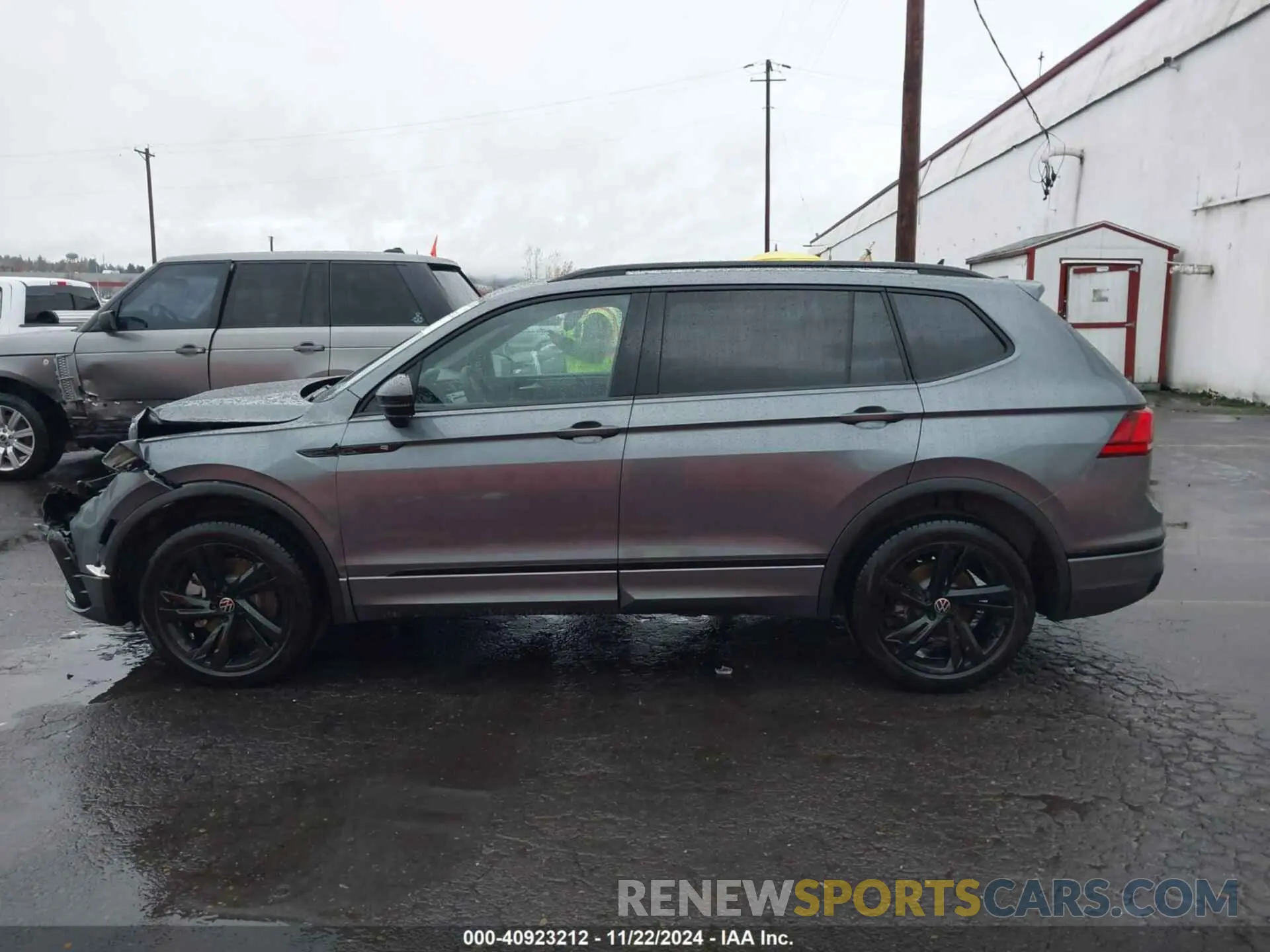 14 Photograph of a damaged car 3VV8B7AX8RM141105 VOLKSWAGEN TIGUAN 2024
