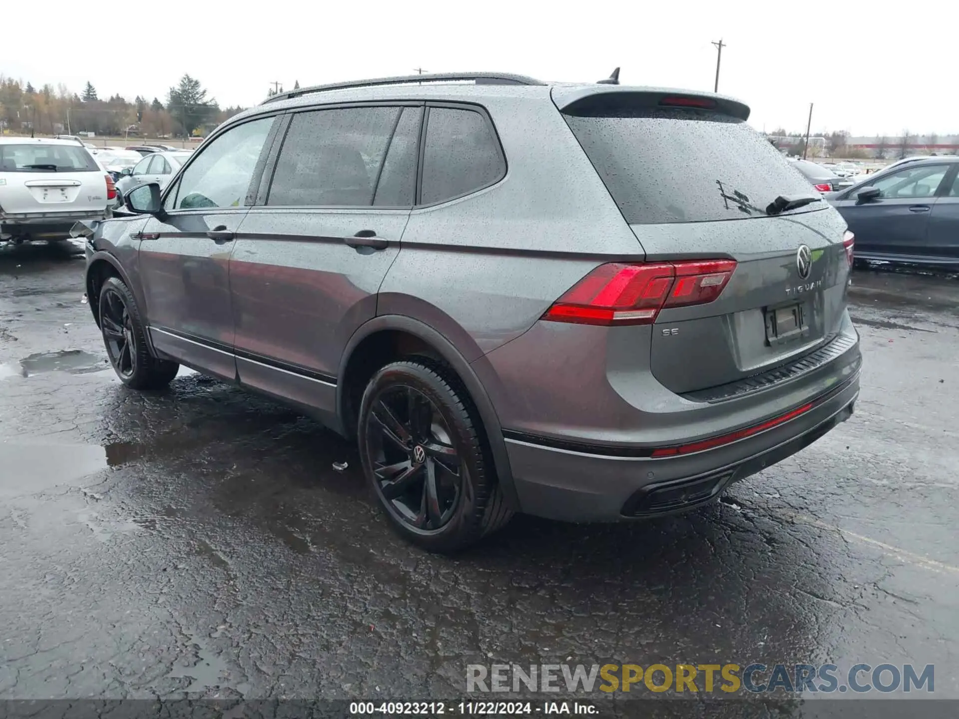 3 Photograph of a damaged car 3VV8B7AX8RM141105 VOLKSWAGEN TIGUAN 2024
