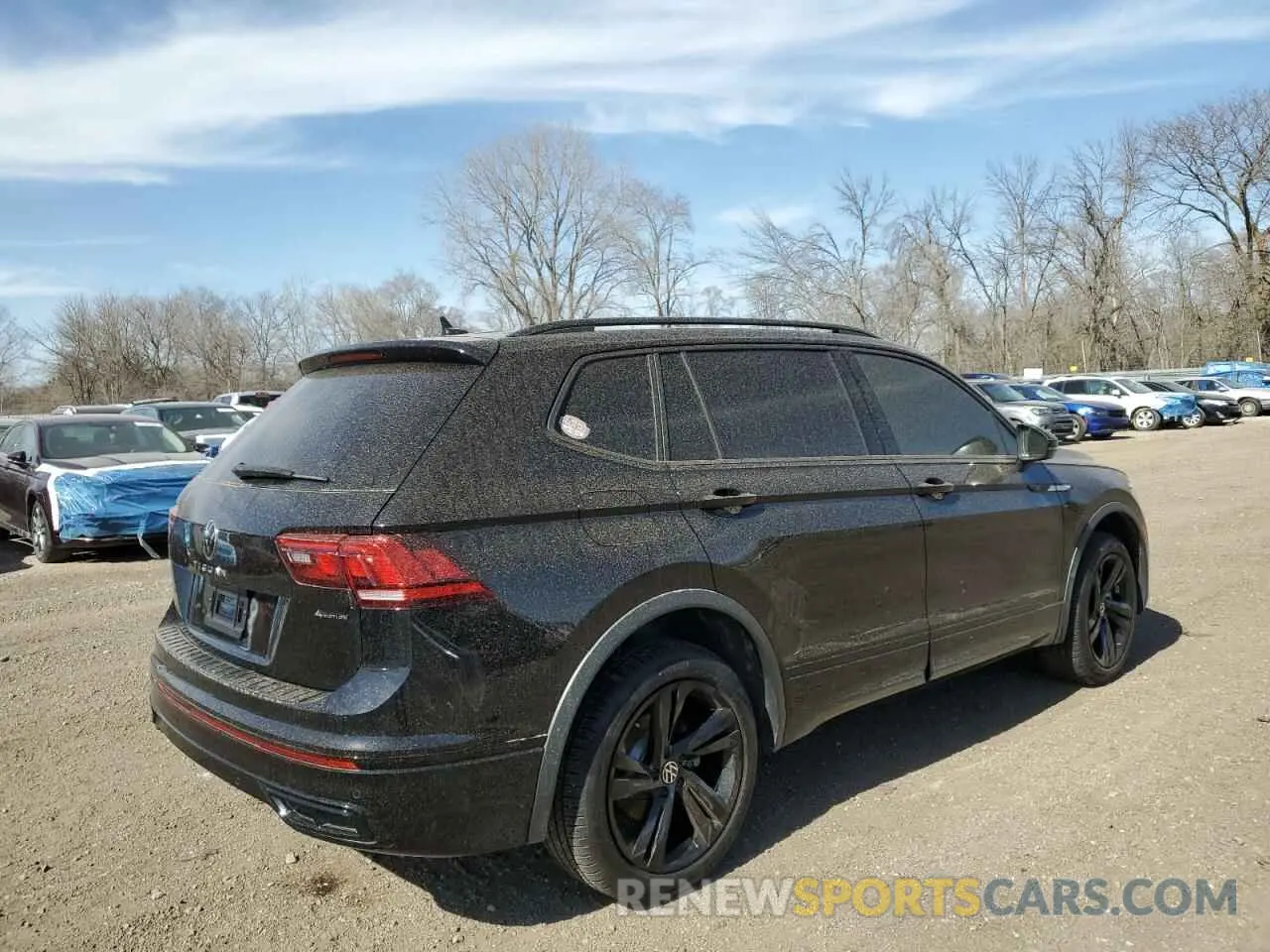 3 Photograph of a damaged car 3VV8B7AX8RM232326 VOLKSWAGEN TIGUAN 2024