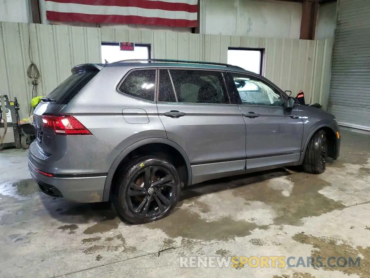3 Photograph of a damaged car 3VV8B7AX9RM030160 VOLKSWAGEN TIGUAN 2024