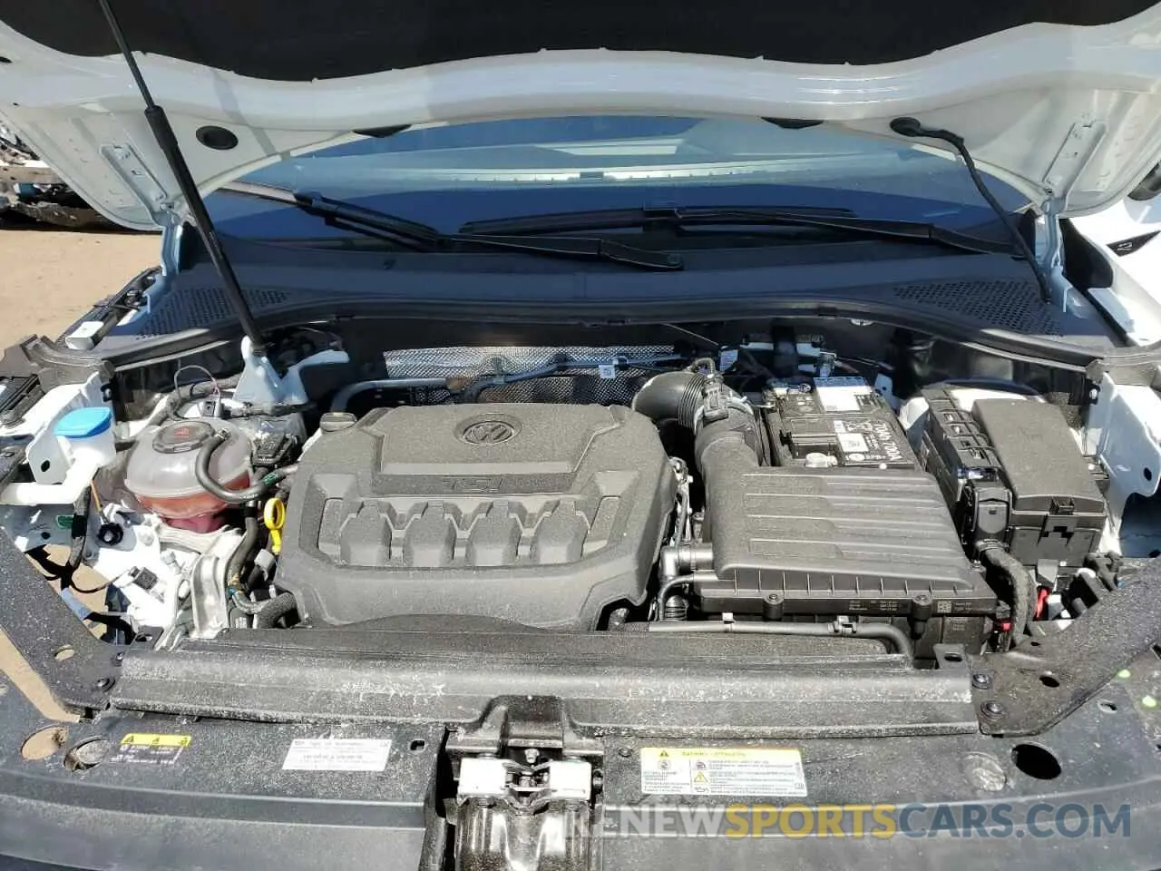 12 Photograph of a damaged car 3VV8B7AX9RM149200 VOLKSWAGEN TIGUAN 2024