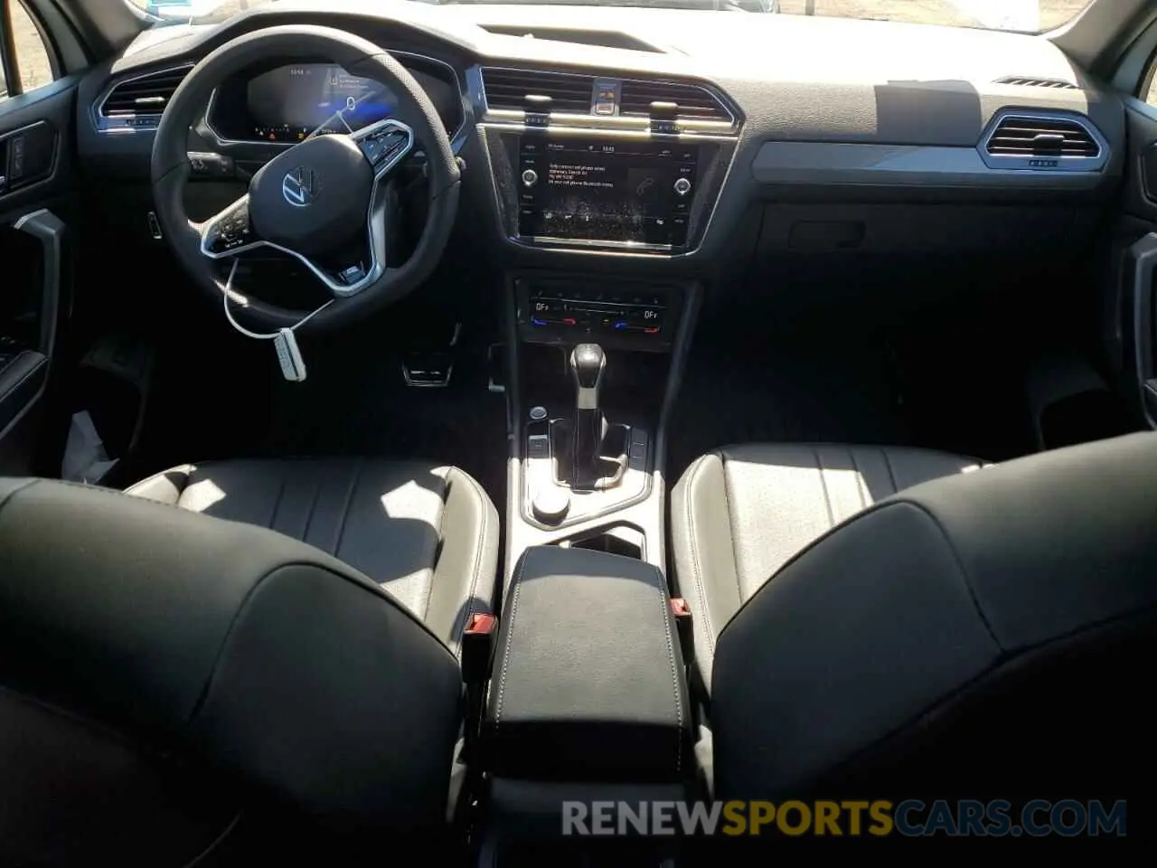 8 Photograph of a damaged car 3VV8B7AX9RM149200 VOLKSWAGEN TIGUAN 2024