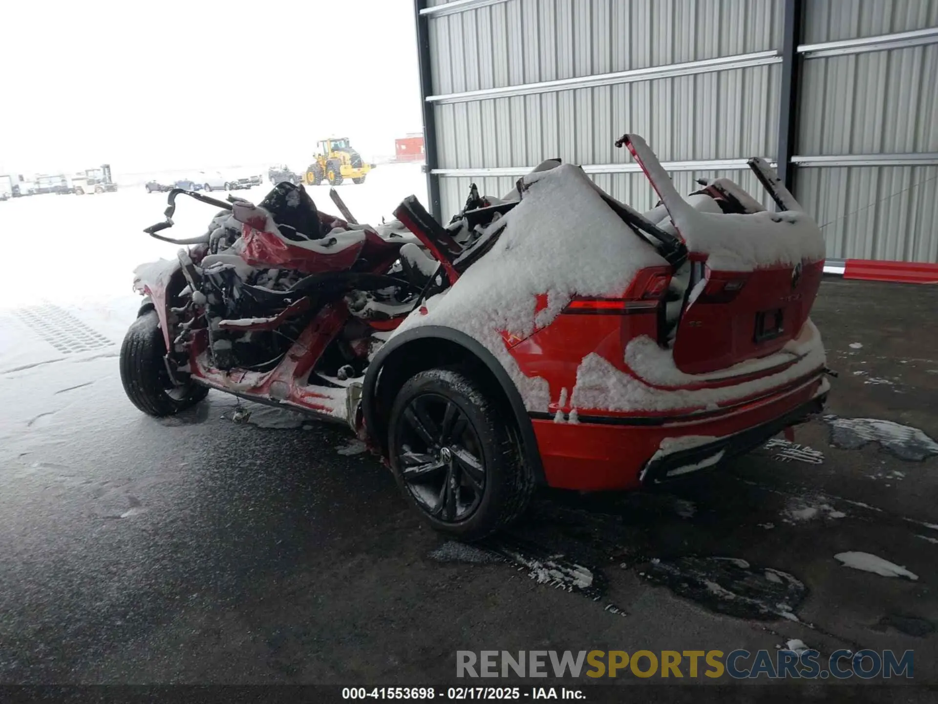 3 Photograph of a damaged car 3VV8B7AX9RM187574 VOLKSWAGEN TIGUAN 2024