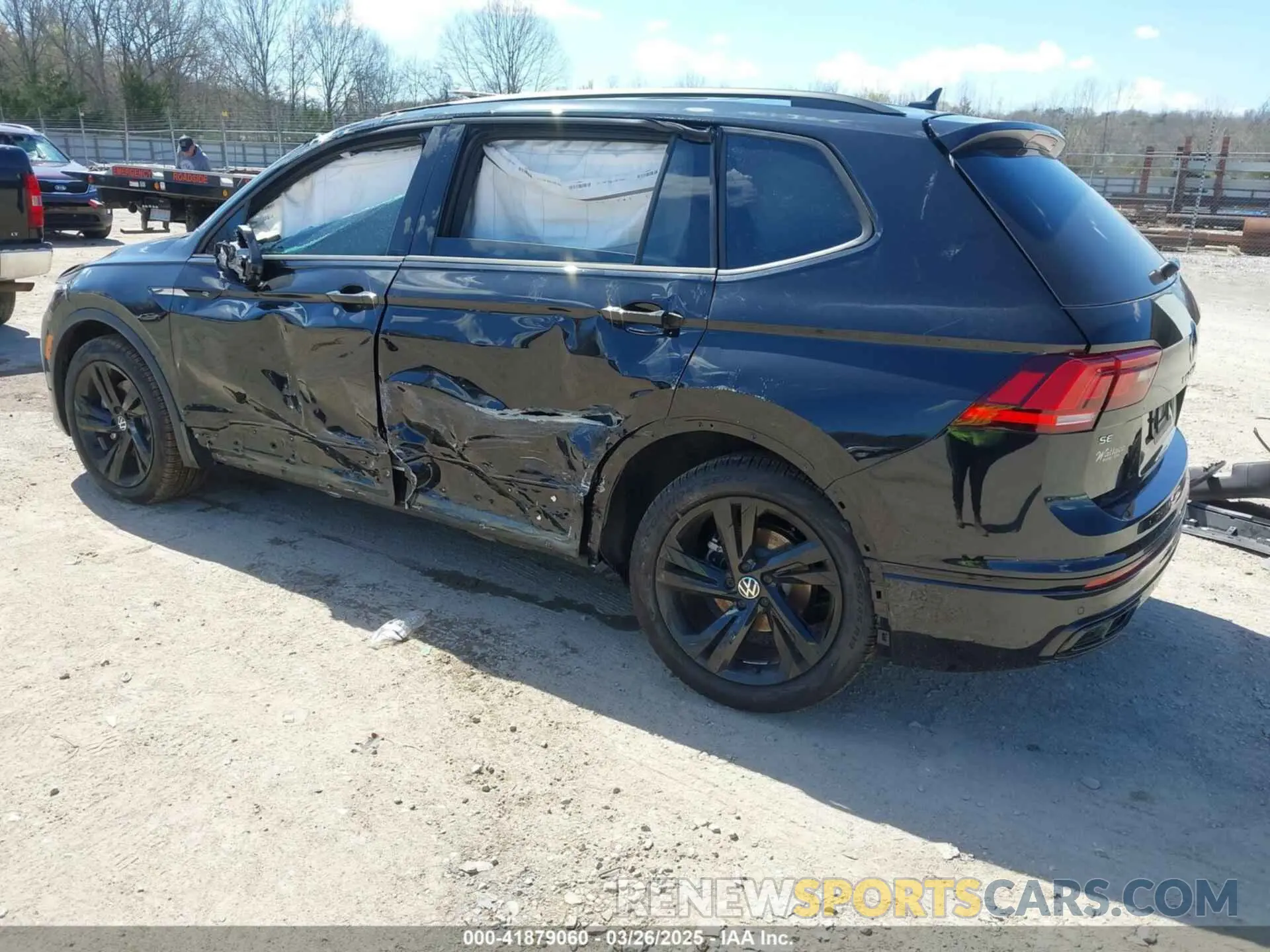 3 Photograph of a damaged car 3VV8B7AX9RM212070 VOLKSWAGEN TIGUAN 2024