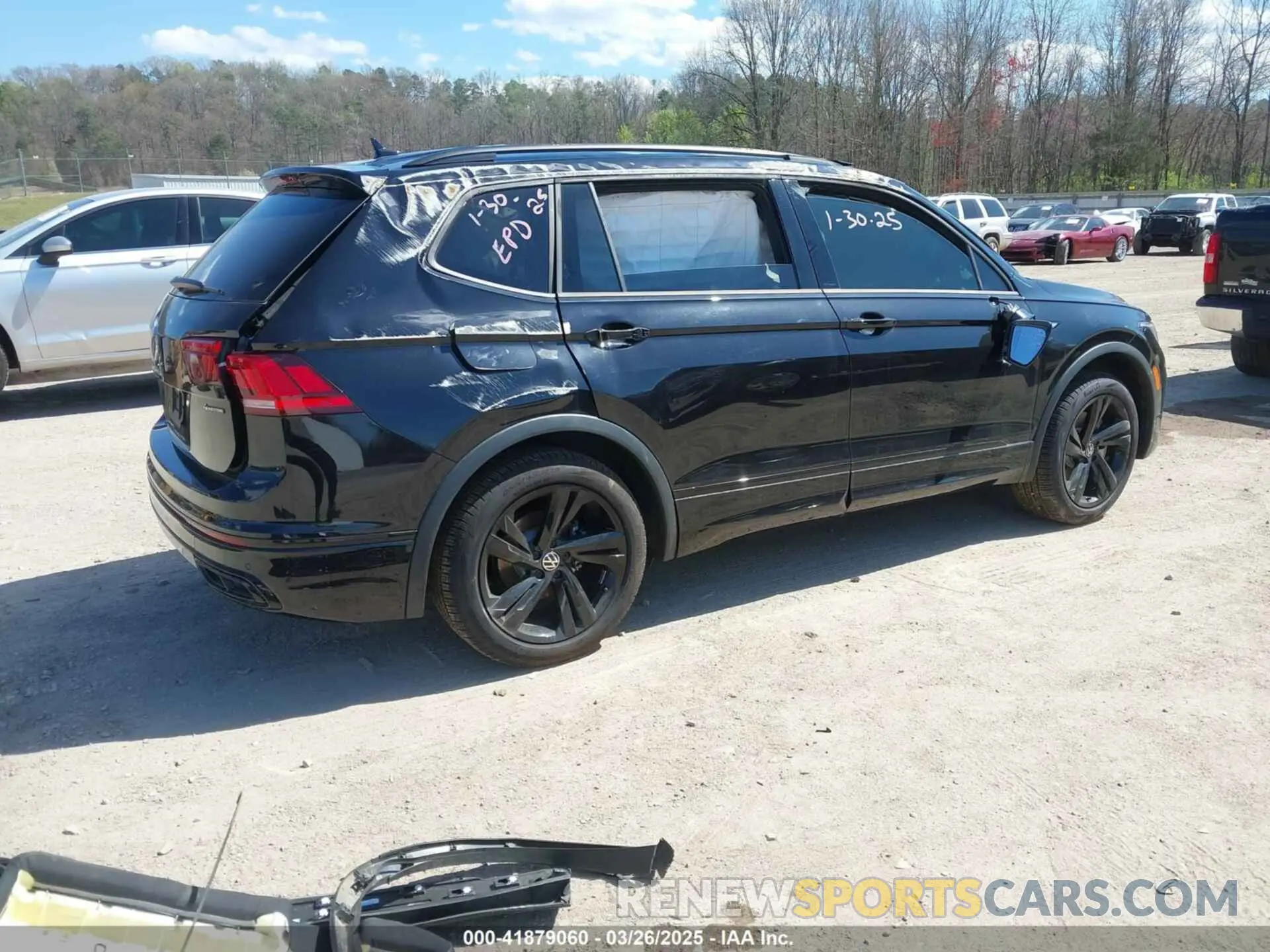 4 Photograph of a damaged car 3VV8B7AX9RM212070 VOLKSWAGEN TIGUAN 2024
