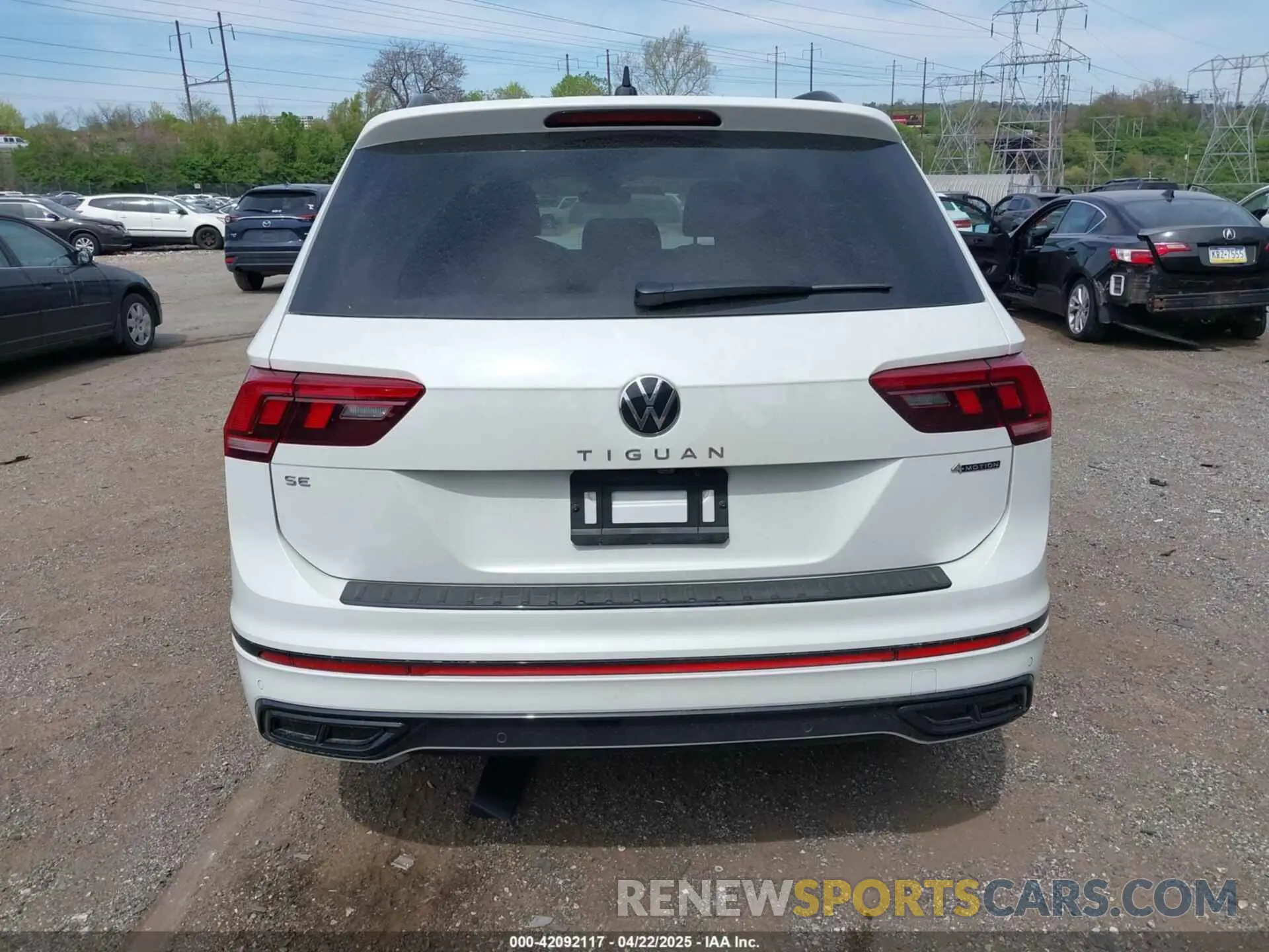 17 Photograph of a damaged car 3VV8B7AX9RM231038 VOLKSWAGEN TIGUAN 2024