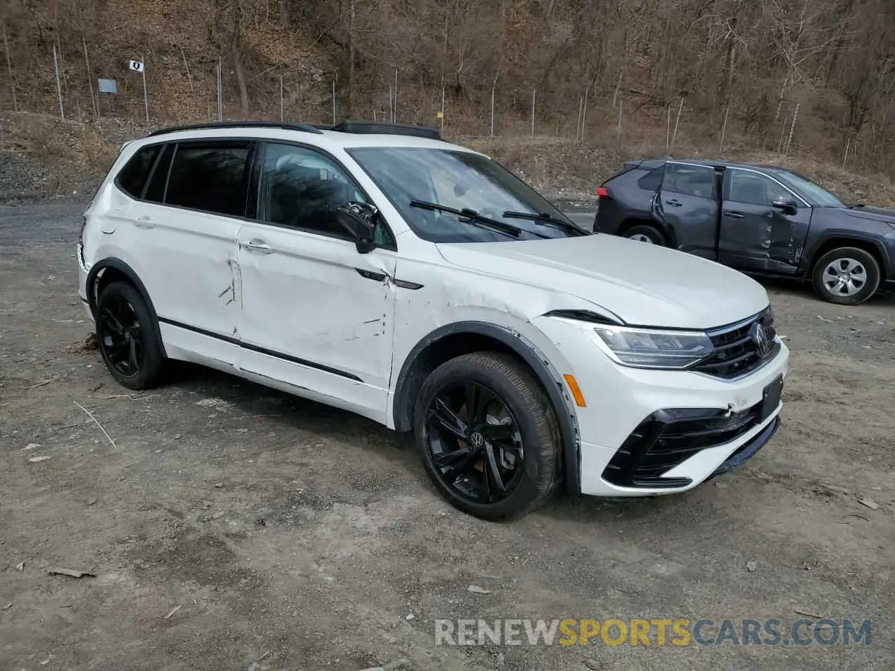 4 Photograph of a damaged car 3VV8B7AXXRM033021 VOLKSWAGEN TIGUAN 2024