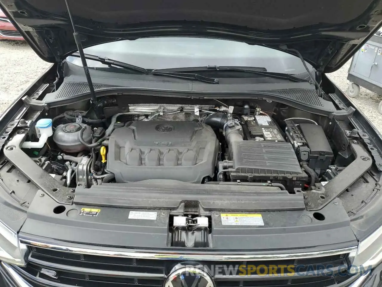 12 Photograph of a damaged car 3VV8B7AXXRM063670 VOLKSWAGEN TIGUAN 2024