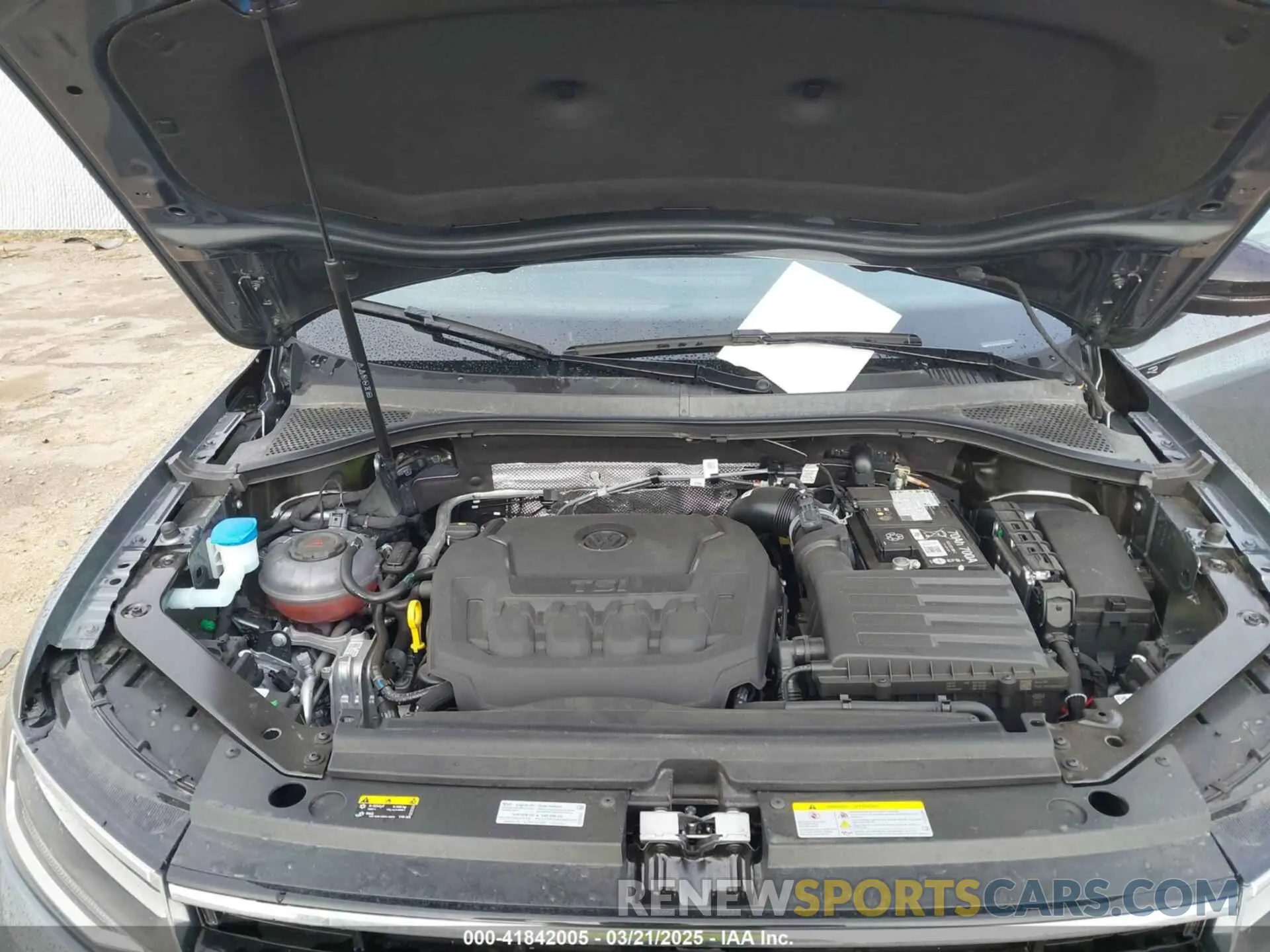 10 Photograph of a damaged car 3VV8B7AXXRM116335 VOLKSWAGEN TIGUAN 2024