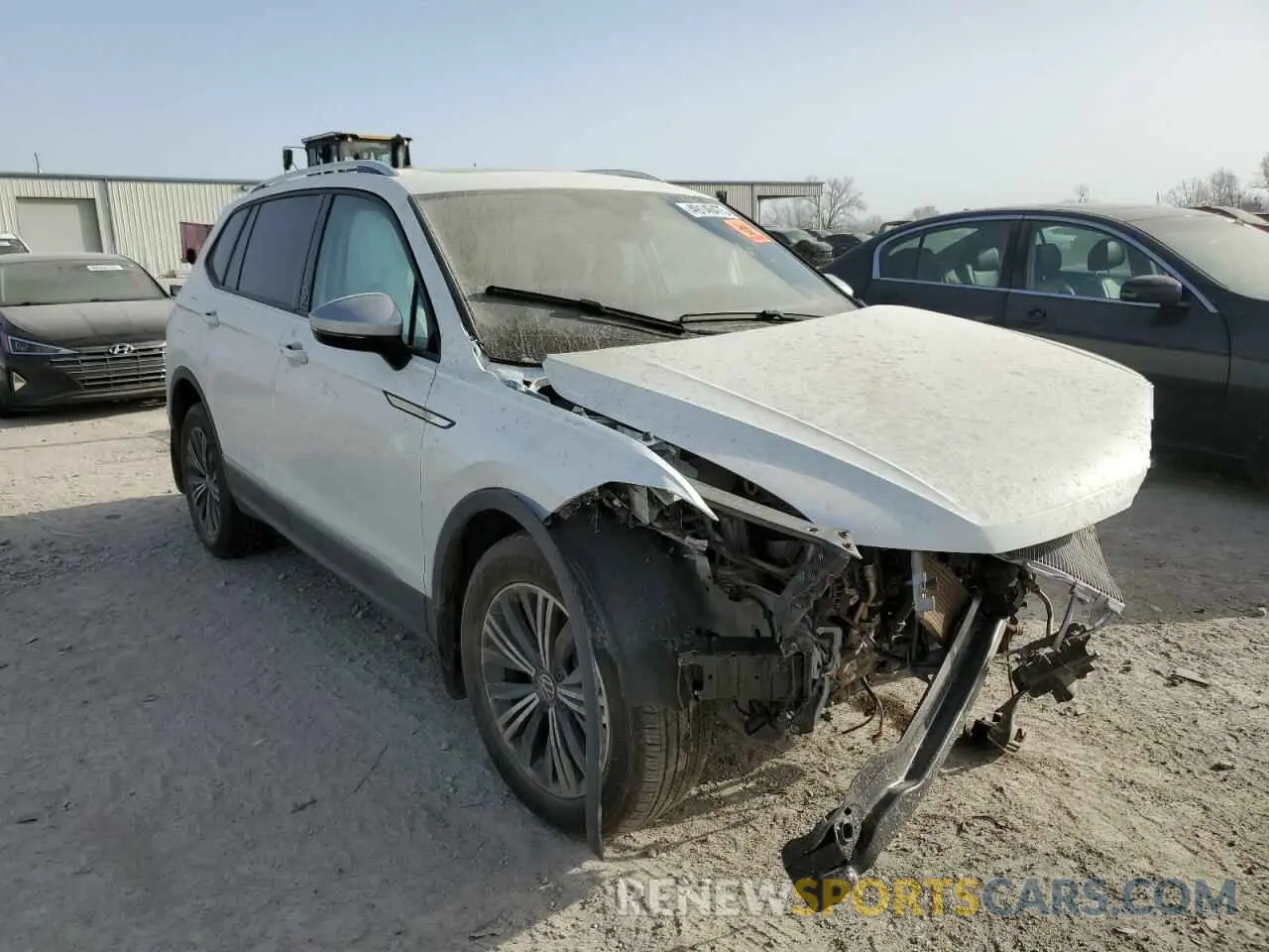 4 Photograph of a damaged car 3VVAB7AX9RM220316 VOLKSWAGEN TIGUAN 2024