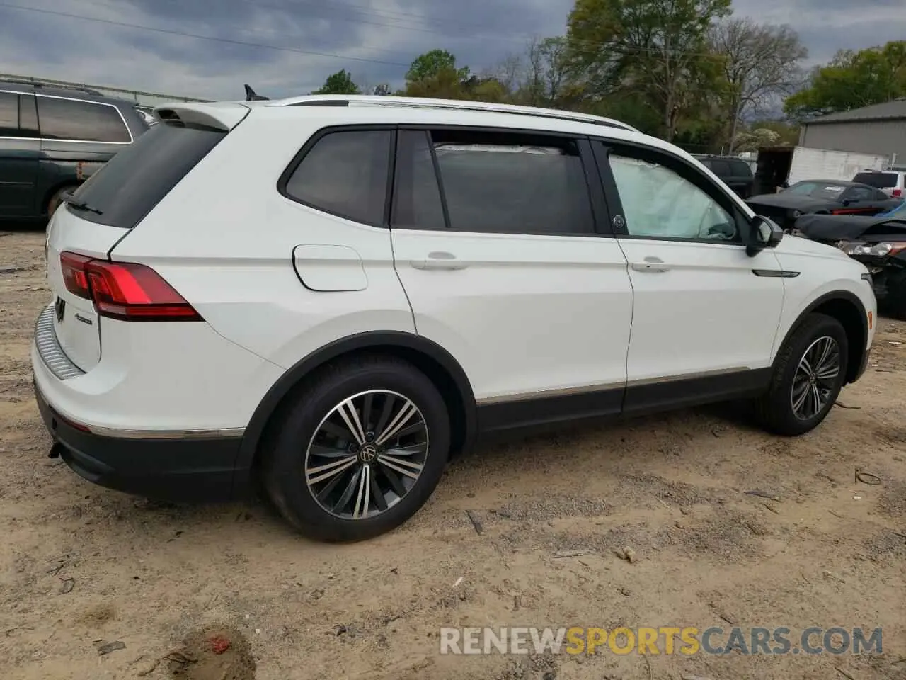 3 Photograph of a damaged car 3VVAB7AXXRM231633 VOLKSWAGEN TIGUAN 2024