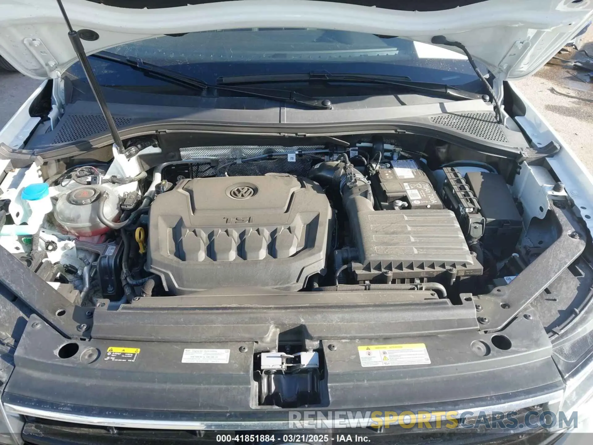 10 Photograph of a damaged car 3VVCB7AX0RM099863 VOLKSWAGEN TIGUAN 2024
