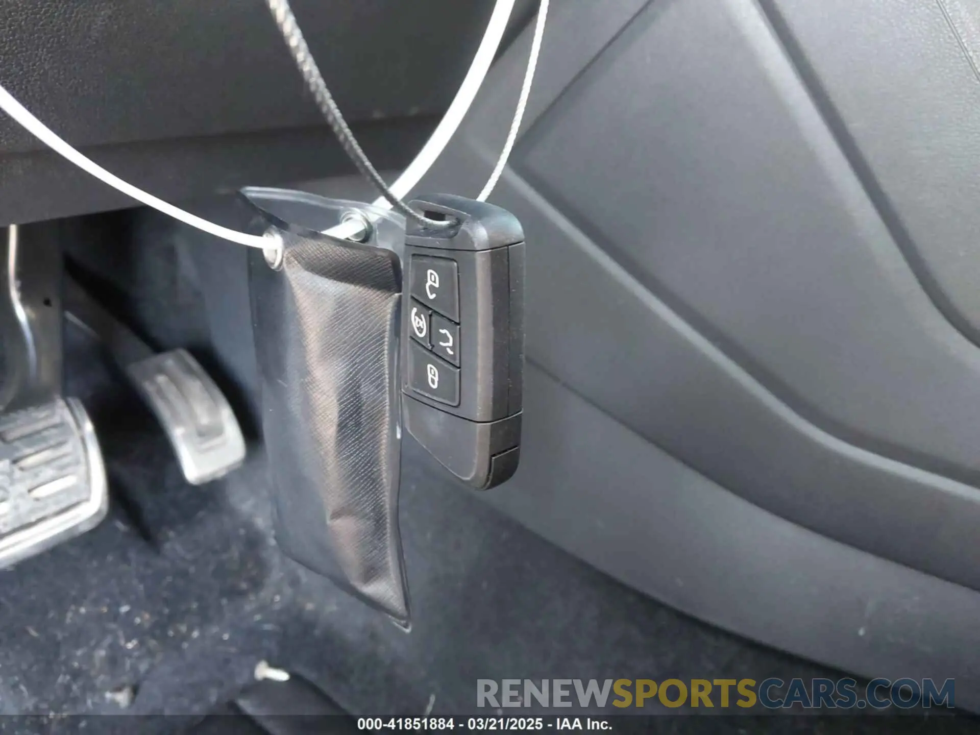 11 Photograph of a damaged car 3VVCB7AX0RM099863 VOLKSWAGEN TIGUAN 2024