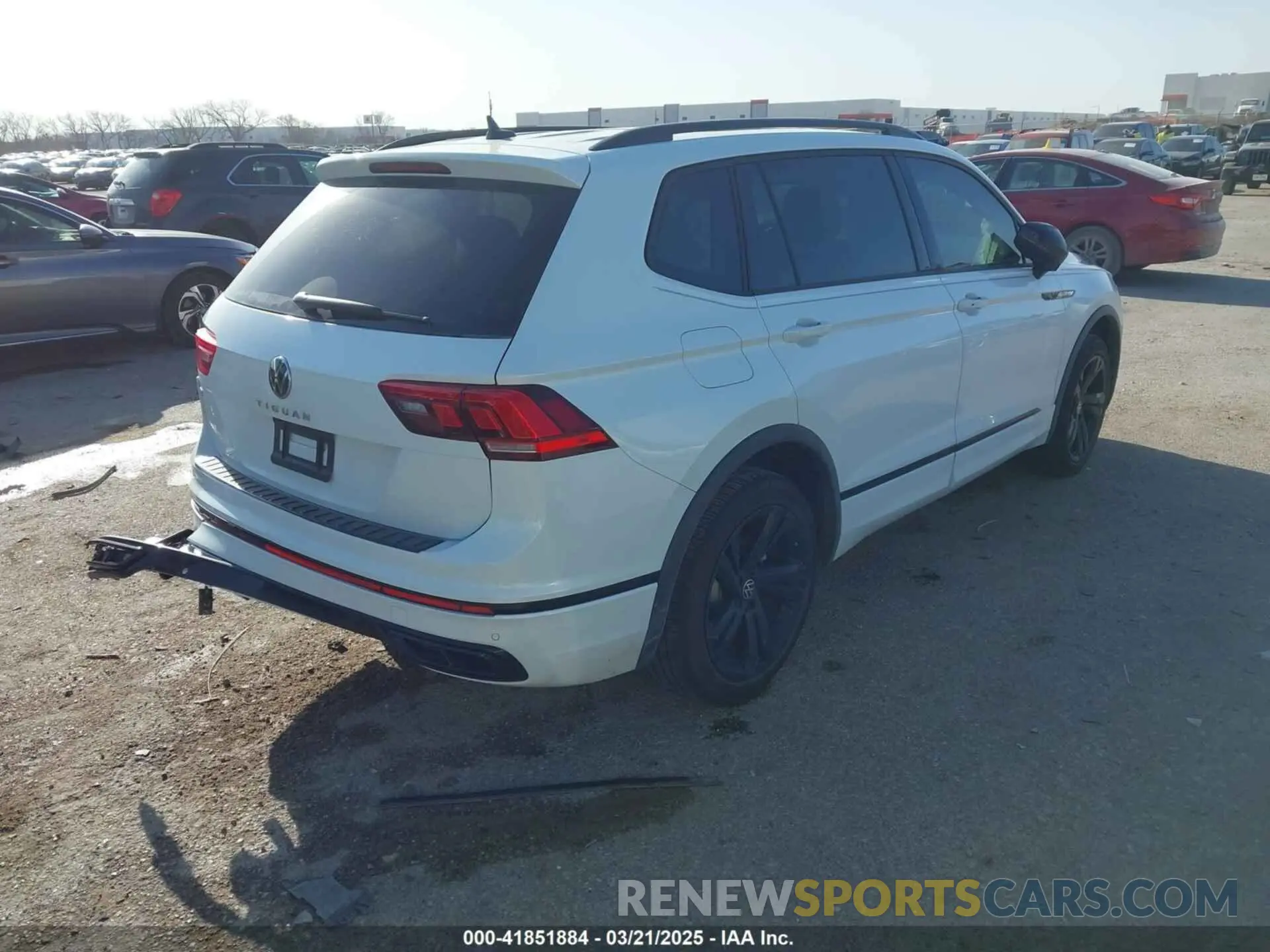 4 Photograph of a damaged car 3VVCB7AX0RM099863 VOLKSWAGEN TIGUAN 2024