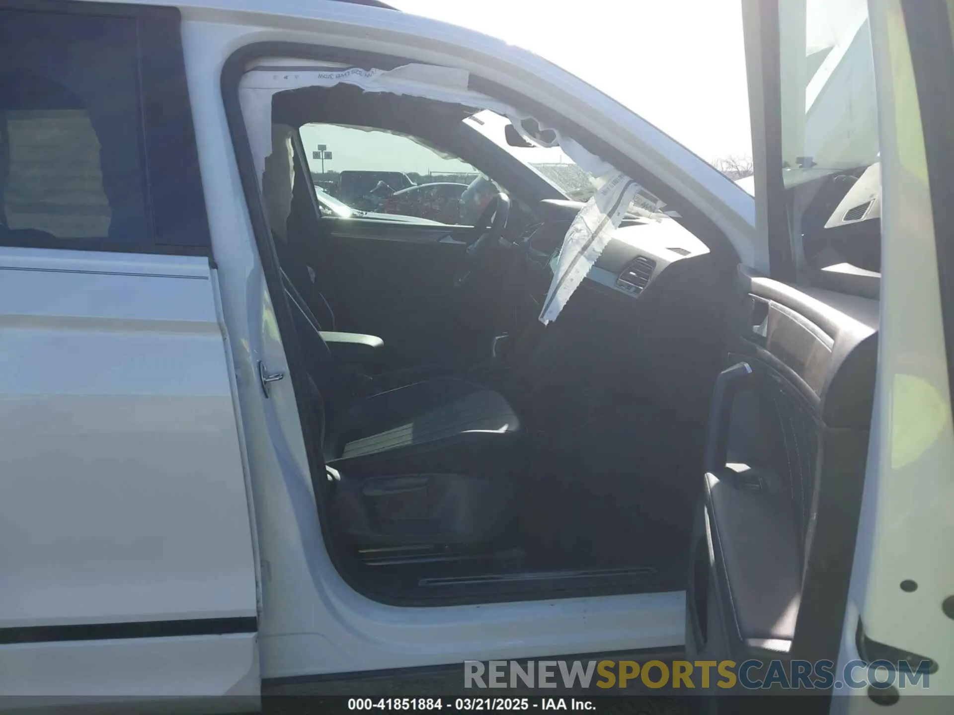 5 Photograph of a damaged car 3VVCB7AX0RM099863 VOLKSWAGEN TIGUAN 2024