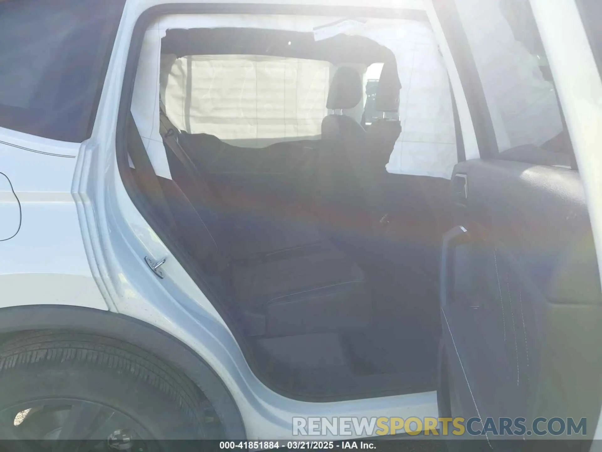8 Photograph of a damaged car 3VVCB7AX0RM099863 VOLKSWAGEN TIGUAN 2024
