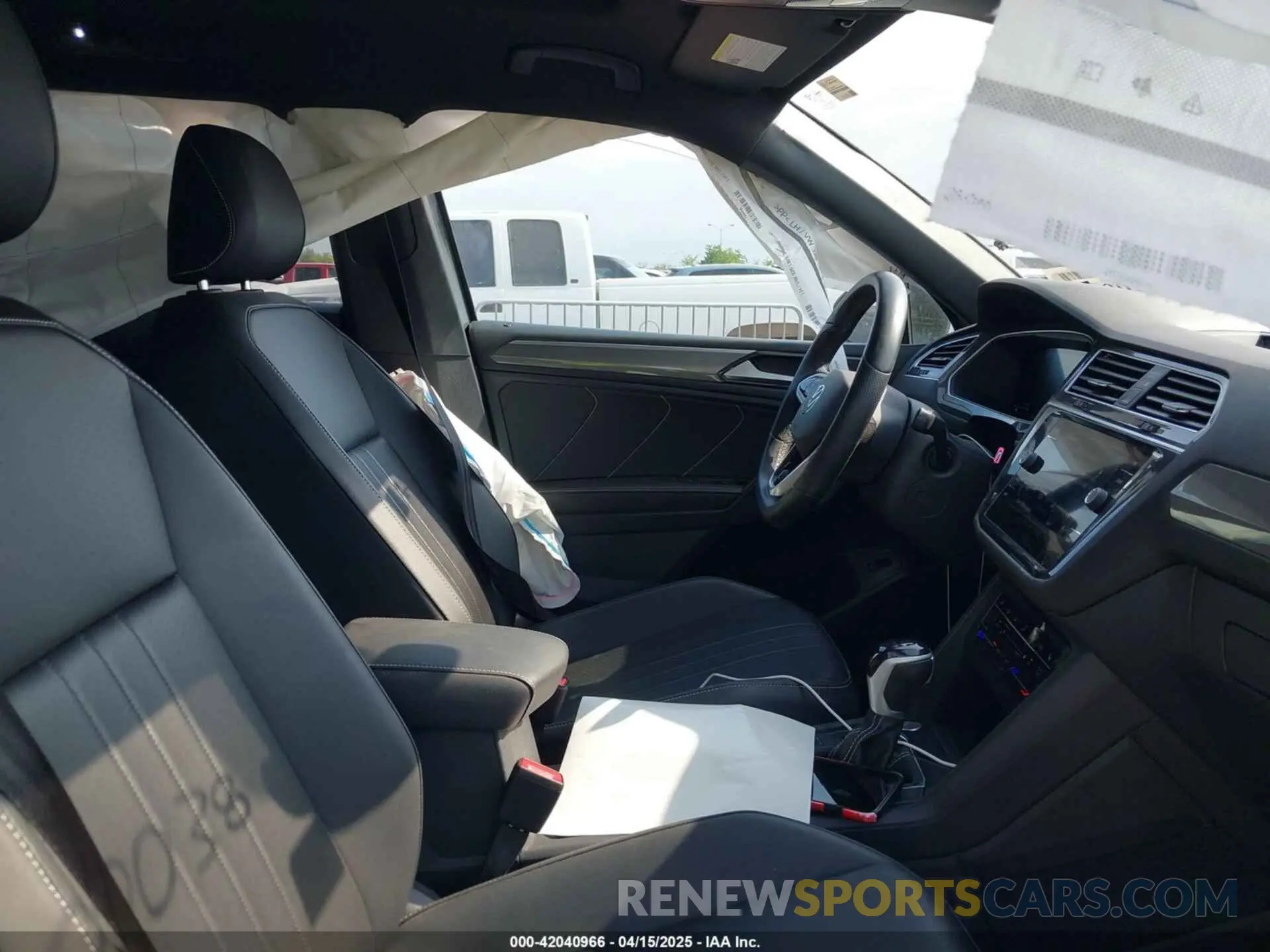 5 Photograph of a damaged car 3VVCB7AX3RM072205 VOLKSWAGEN TIGUAN 2024