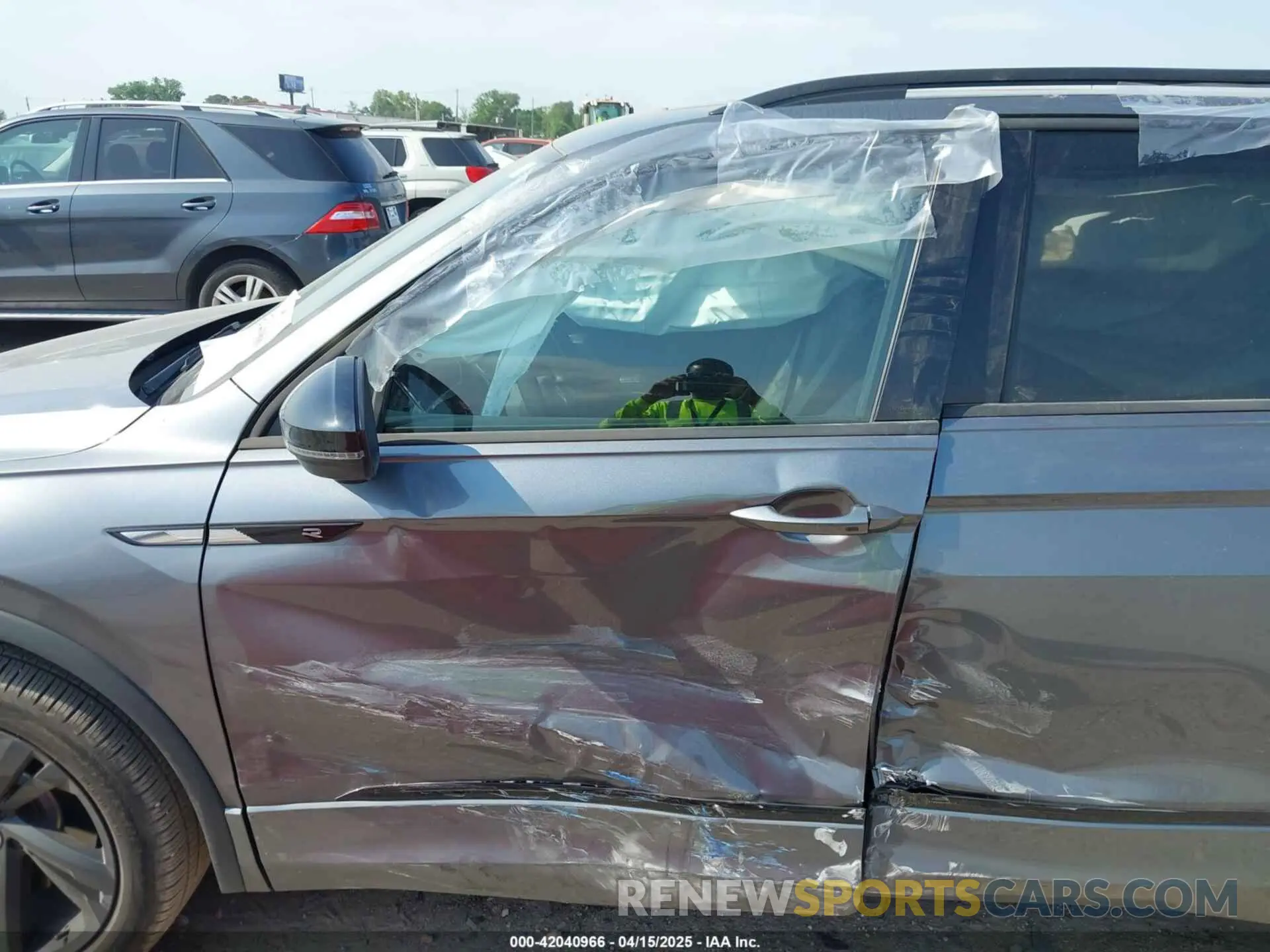6 Photograph of a damaged car 3VVCB7AX3RM072205 VOLKSWAGEN TIGUAN 2024