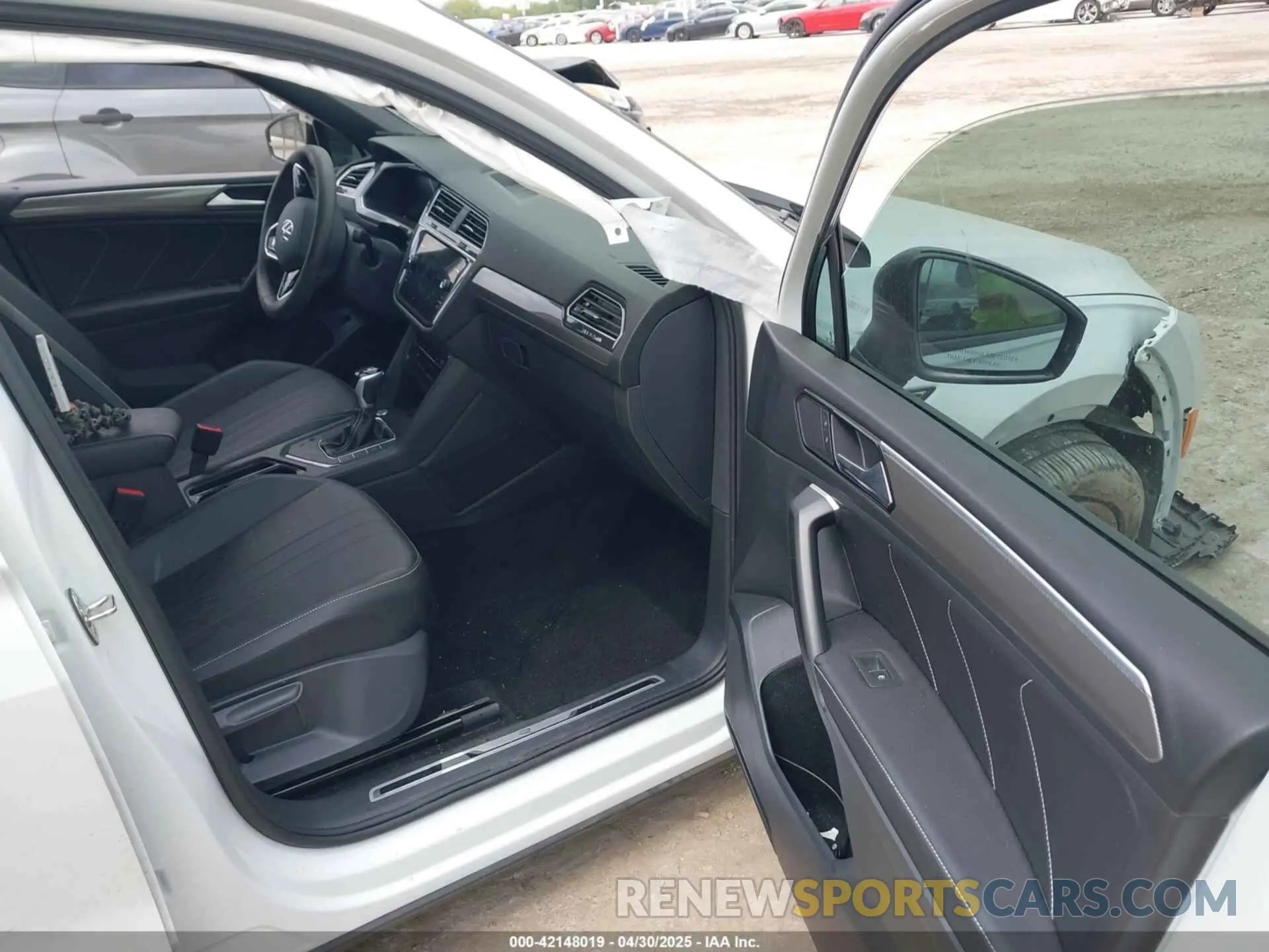 5 Photograph of a damaged car 3VVCB7AX3RM111987 VOLKSWAGEN TIGUAN 2024