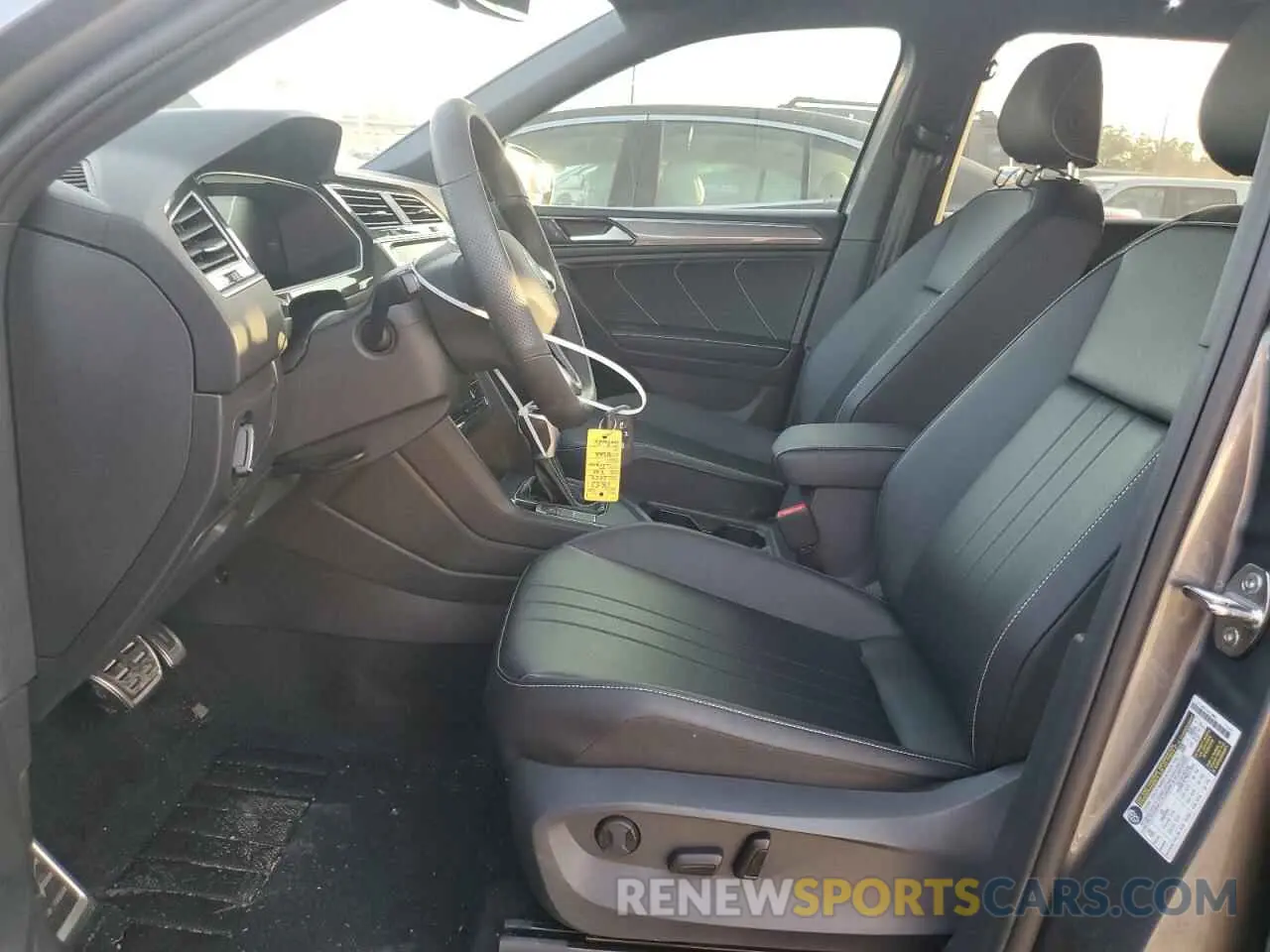 7 Photograph of a damaged car 3VVCB7AX4RM103753 VOLKSWAGEN TIGUAN 2024