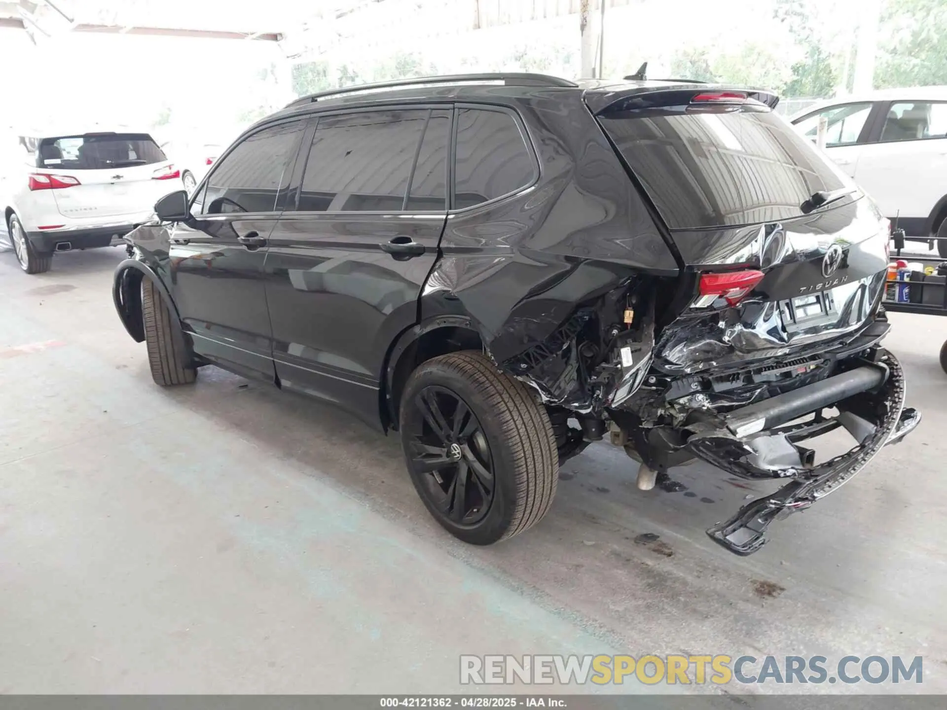 3 Photograph of a damaged car 3VVCB7AX4RM106944 VOLKSWAGEN TIGUAN 2024
