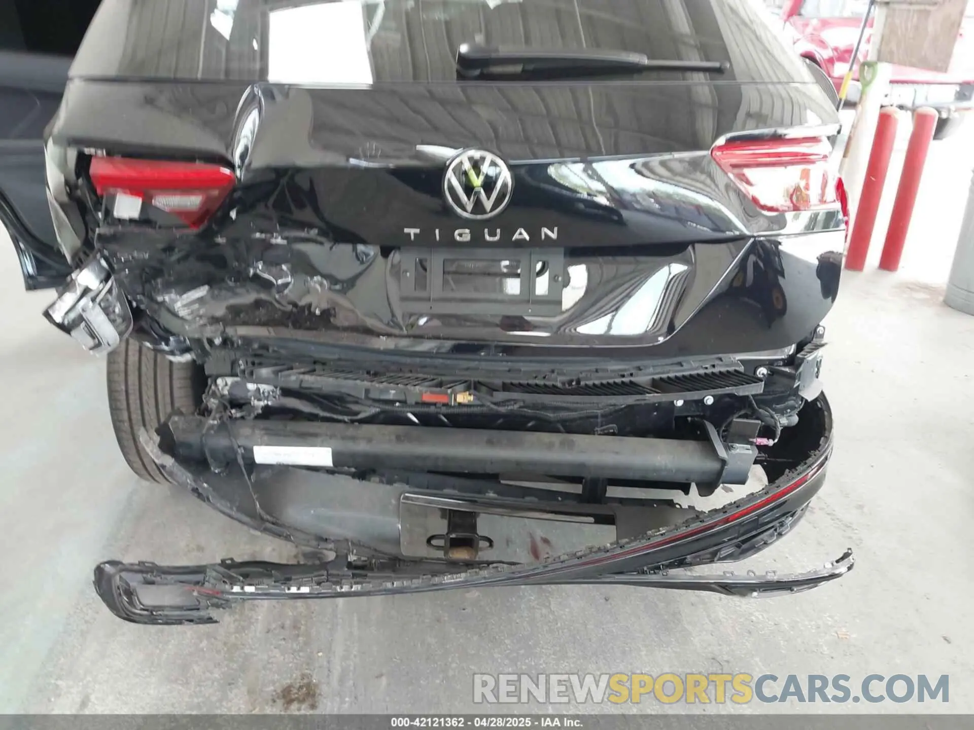 6 Photograph of a damaged car 3VVCB7AX4RM106944 VOLKSWAGEN TIGUAN 2024