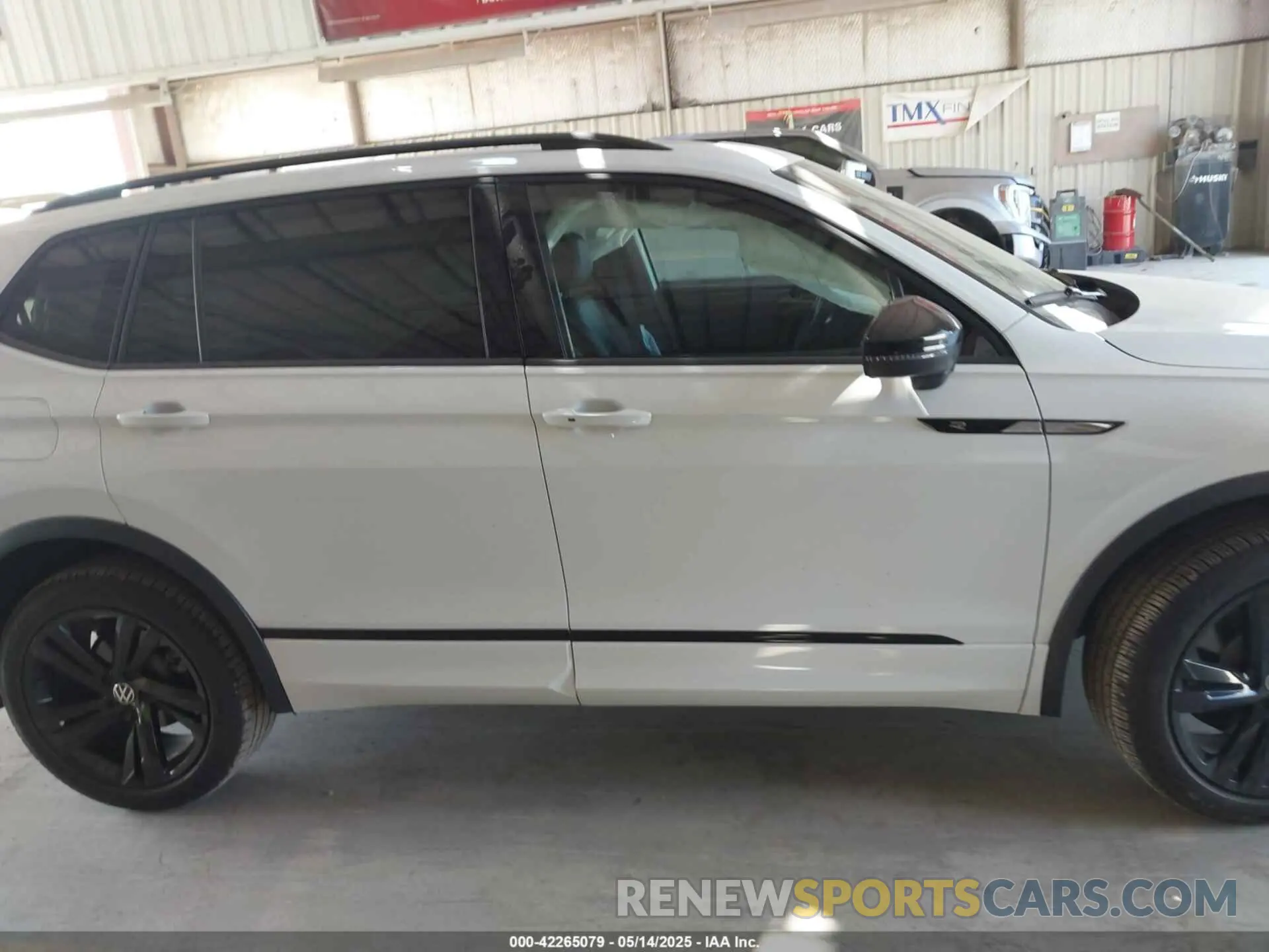 13 Photograph of a damaged car 3VVCB7AX4RM108239 VOLKSWAGEN TIGUAN 2024