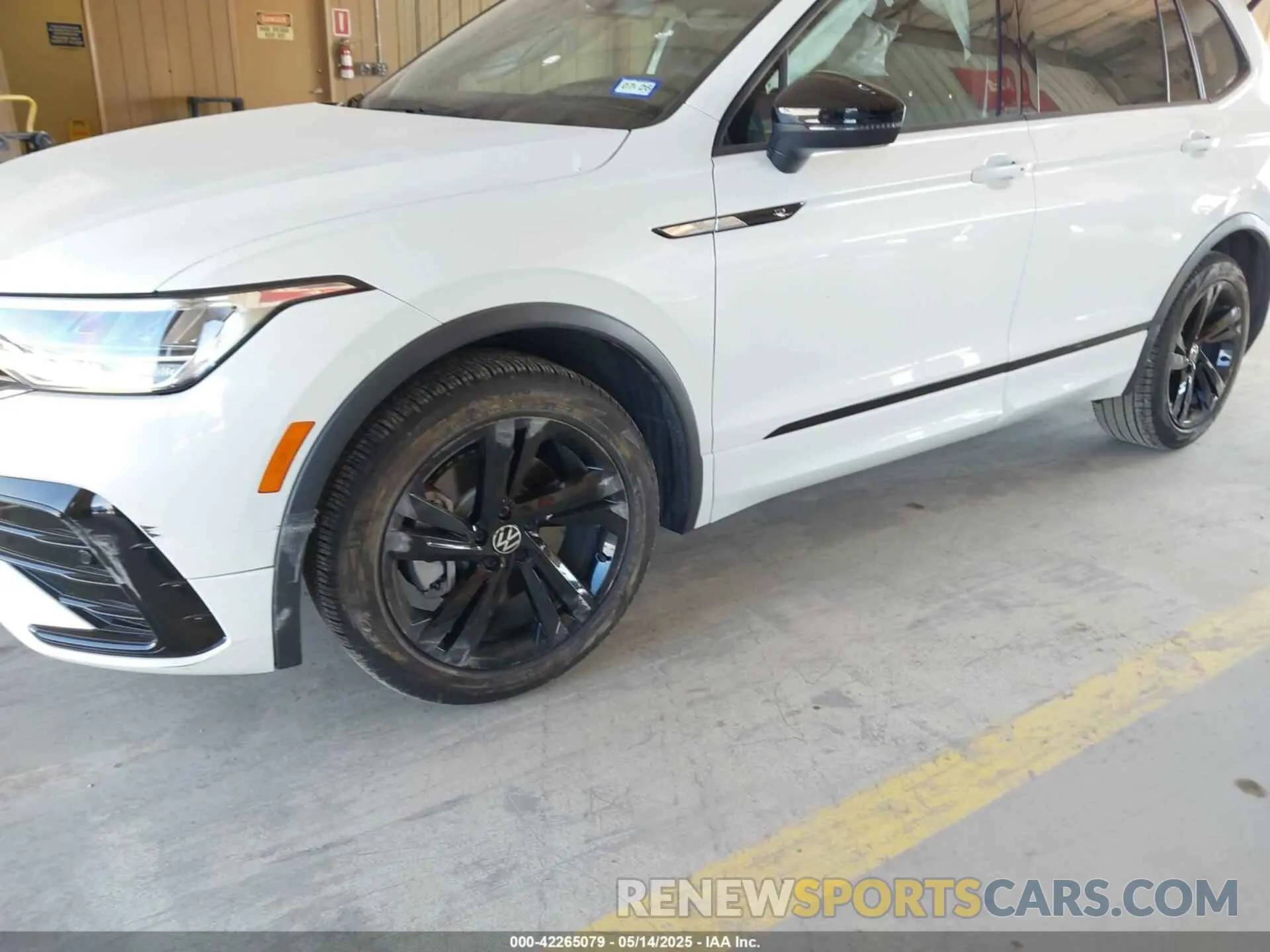 6 Photograph of a damaged car 3VVCB7AX4RM108239 VOLKSWAGEN TIGUAN 2024