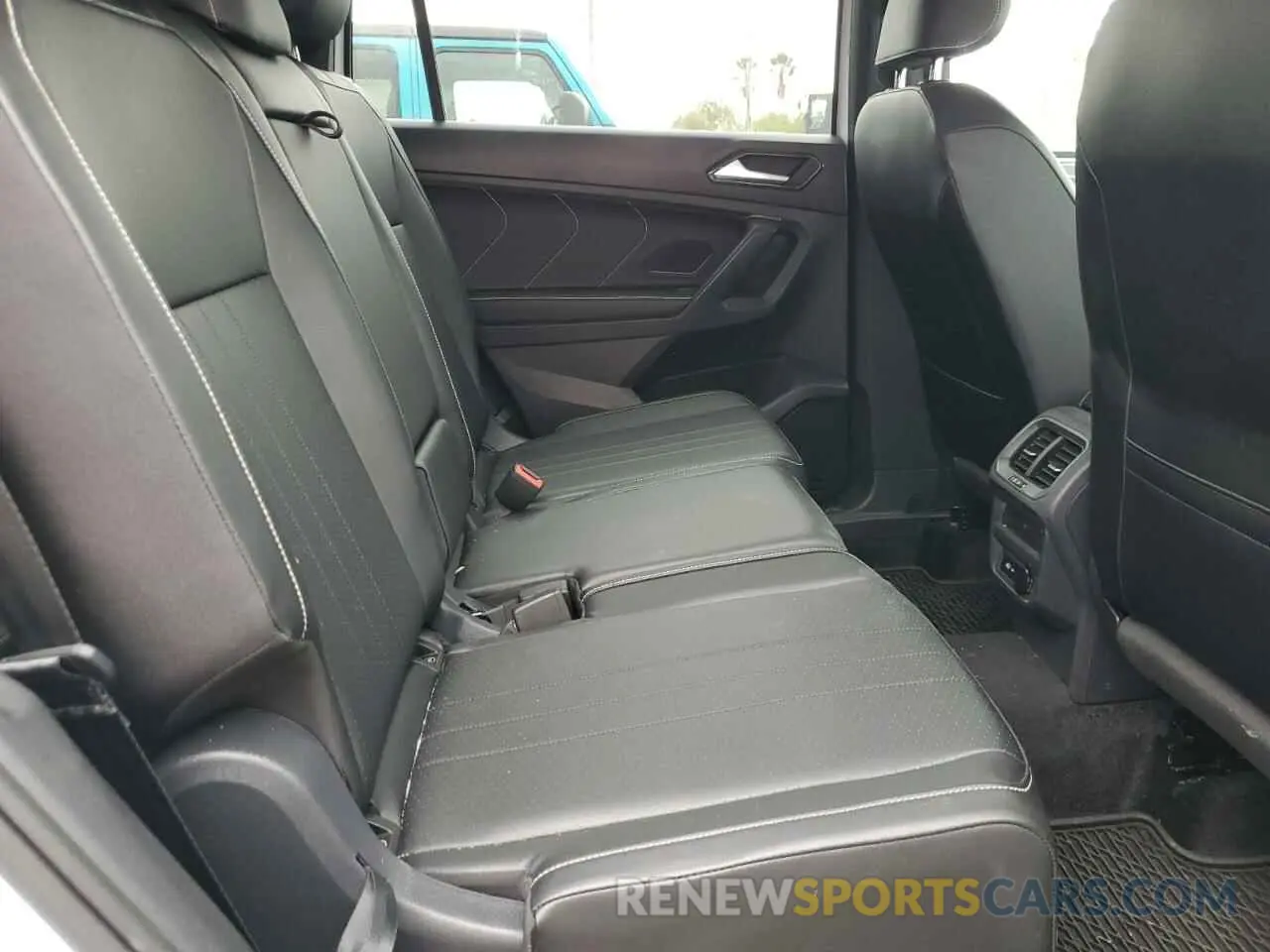 11 Photograph of a damaged car 3VVCB7AX5RM053056 VOLKSWAGEN TIGUAN 2024