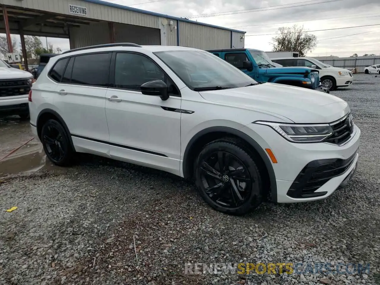4 Photograph of a damaged car 3VVCB7AX5RM053056 VOLKSWAGEN TIGUAN 2024