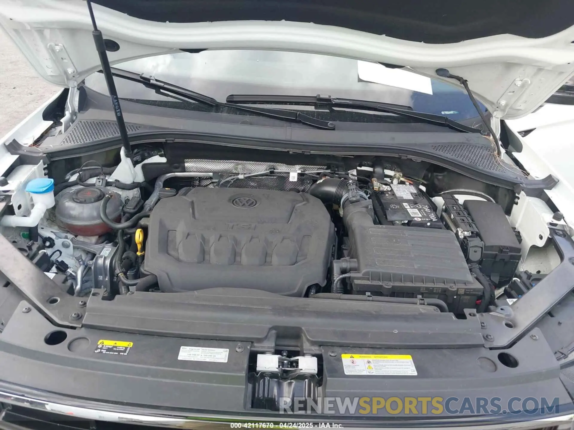 10 Photograph of a damaged car 3VVCB7AX6RM093792 VOLKSWAGEN TIGUAN 2024