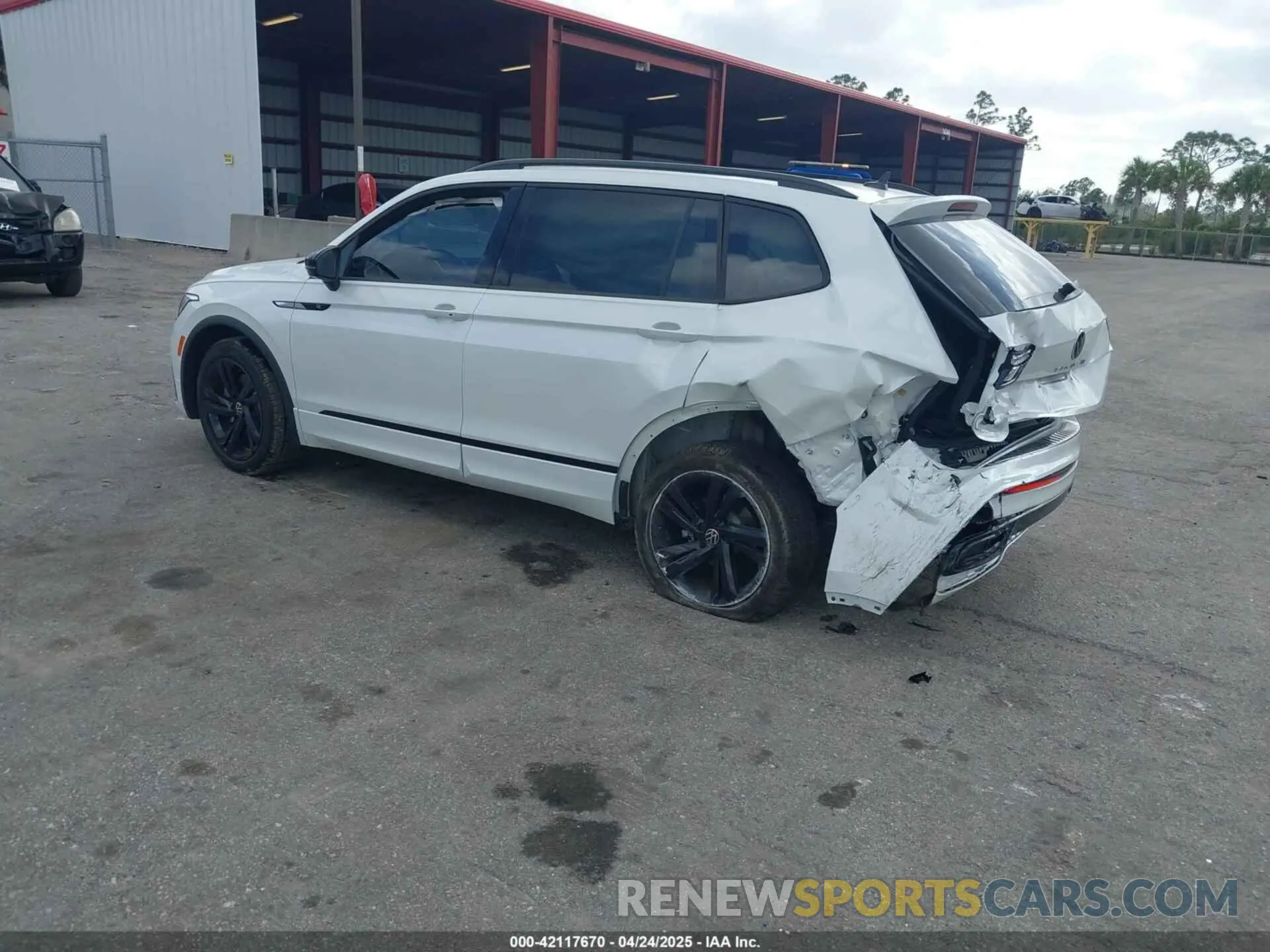 3 Photograph of a damaged car 3VVCB7AX6RM093792 VOLKSWAGEN TIGUAN 2024