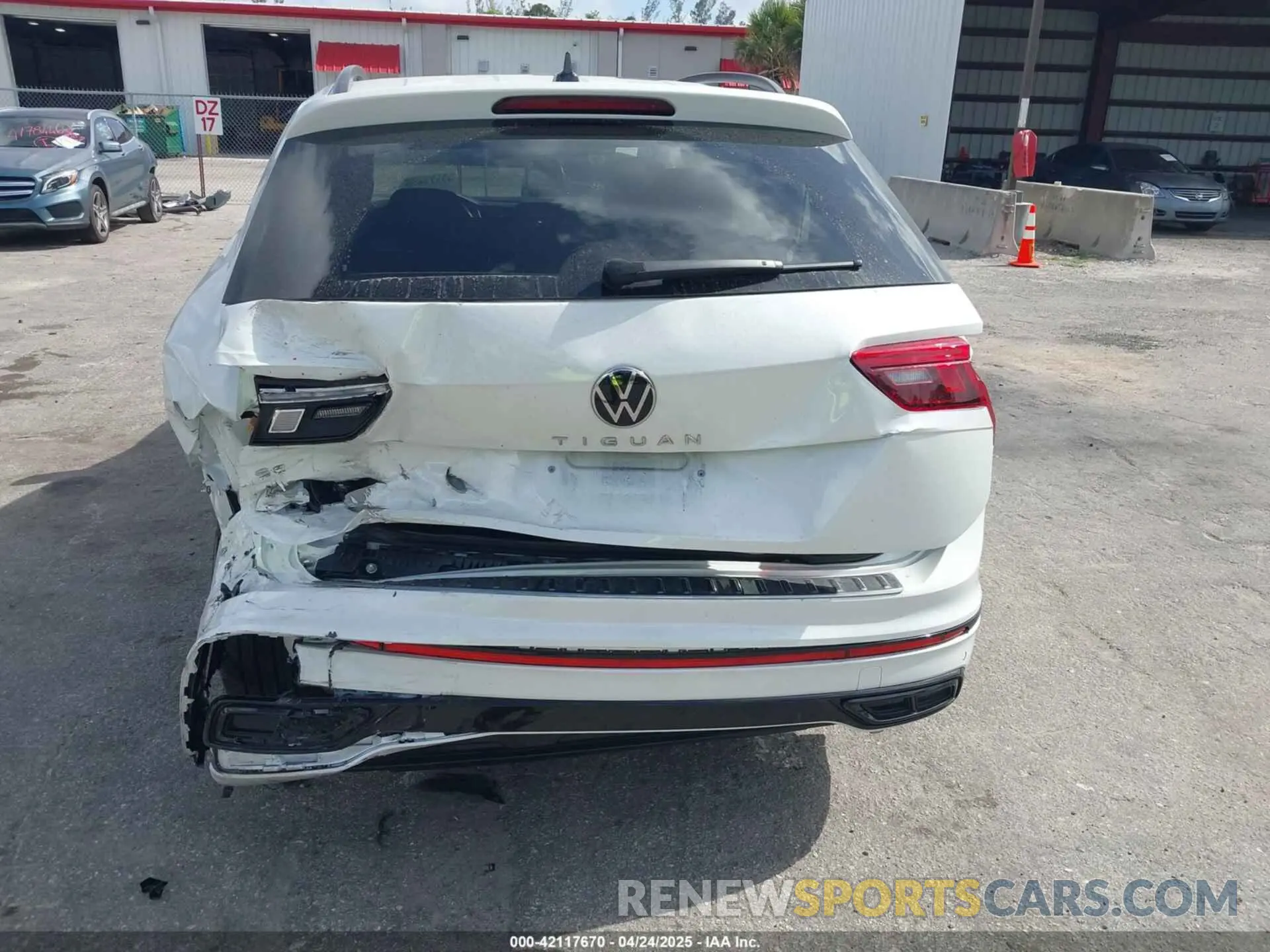 6 Photograph of a damaged car 3VVCB7AX6RM093792 VOLKSWAGEN TIGUAN 2024