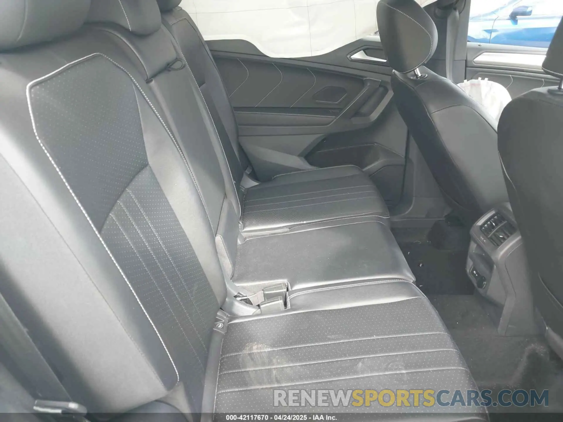 8 Photograph of a damaged car 3VVCB7AX6RM093792 VOLKSWAGEN TIGUAN 2024
