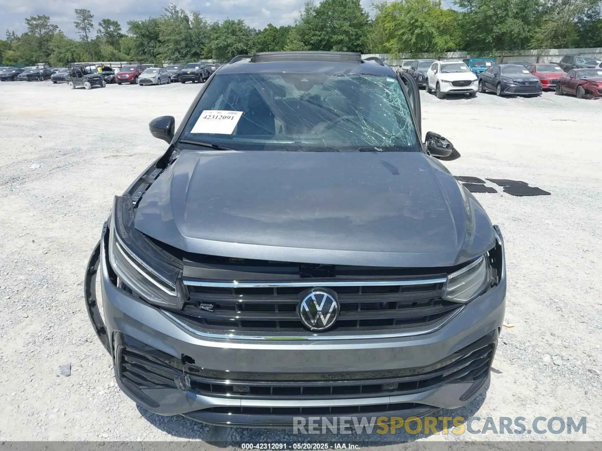 12 Photograph of a damaged car 3VVCB7AX6RM145177 VOLKSWAGEN TIGUAN 2024