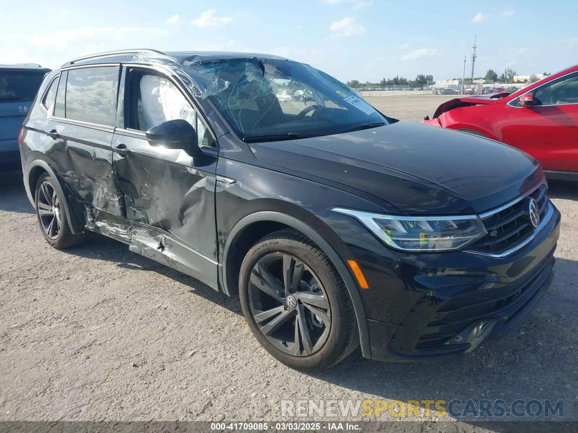 1 Photograph of a damaged car 3VVCB7AX7RM036985 VOLKSWAGEN TIGUAN 2024