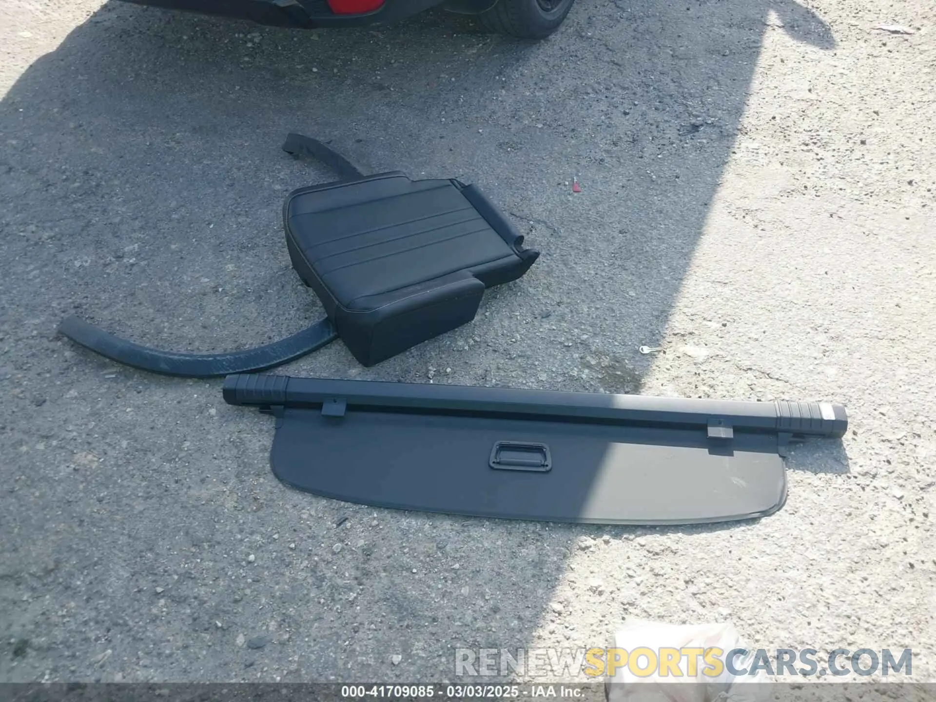 12 Photograph of a damaged car 3VVCB7AX7RM036985 VOLKSWAGEN TIGUAN 2024