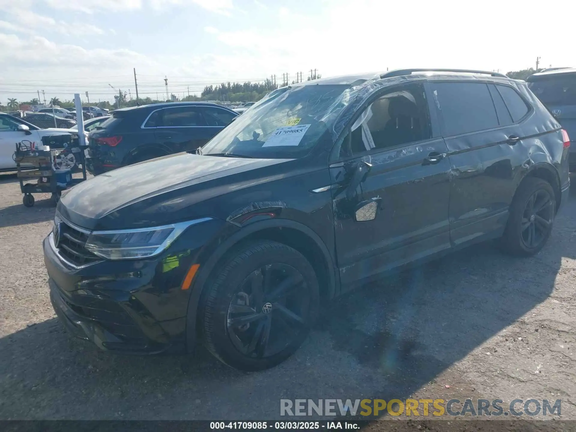 2 Photograph of a damaged car 3VVCB7AX7RM036985 VOLKSWAGEN TIGUAN 2024