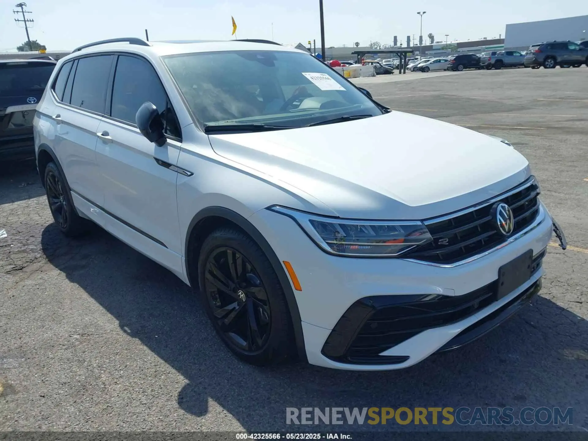 1 Photograph of a damaged car 3VVCB7AX7RM085619 VOLKSWAGEN TIGUAN 2024