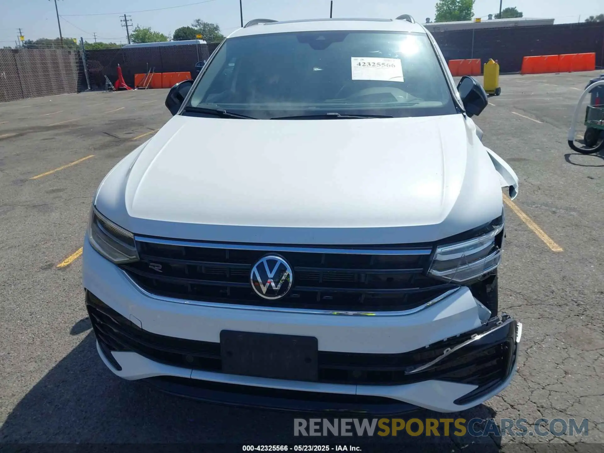 12 Photograph of a damaged car 3VVCB7AX7RM085619 VOLKSWAGEN TIGUAN 2024