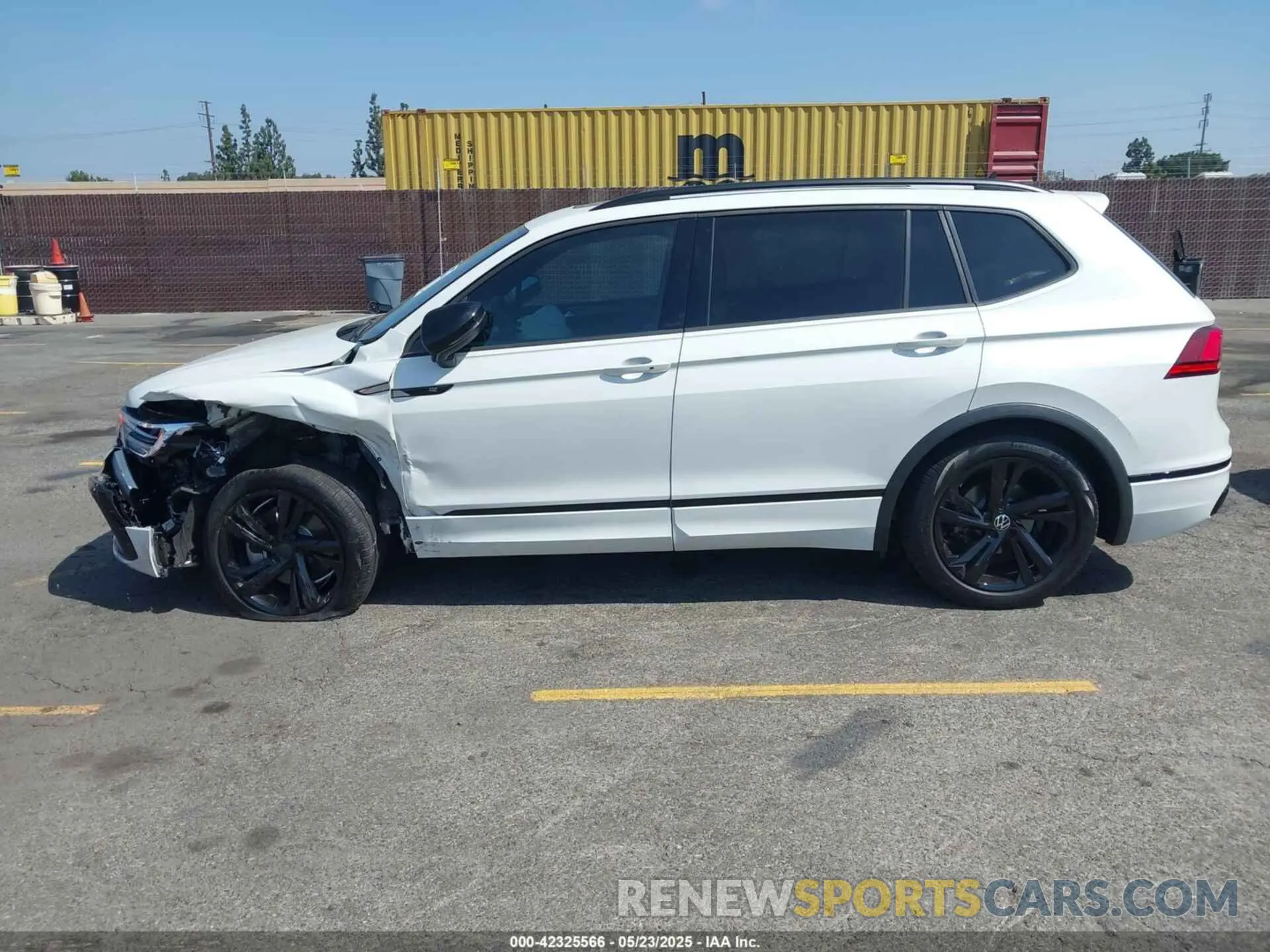 14 Photograph of a damaged car 3VVCB7AX7RM085619 VOLKSWAGEN TIGUAN 2024