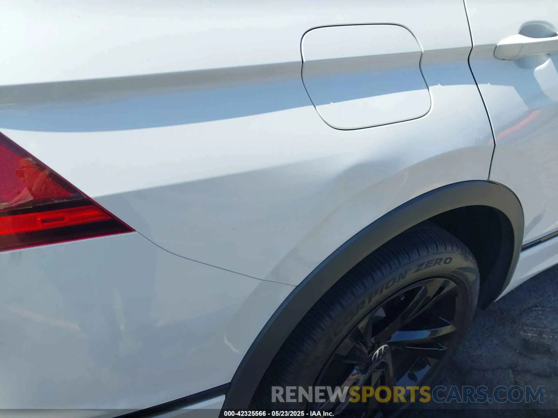 17 Photograph of a damaged car 3VVCB7AX7RM085619 VOLKSWAGEN TIGUAN 2024