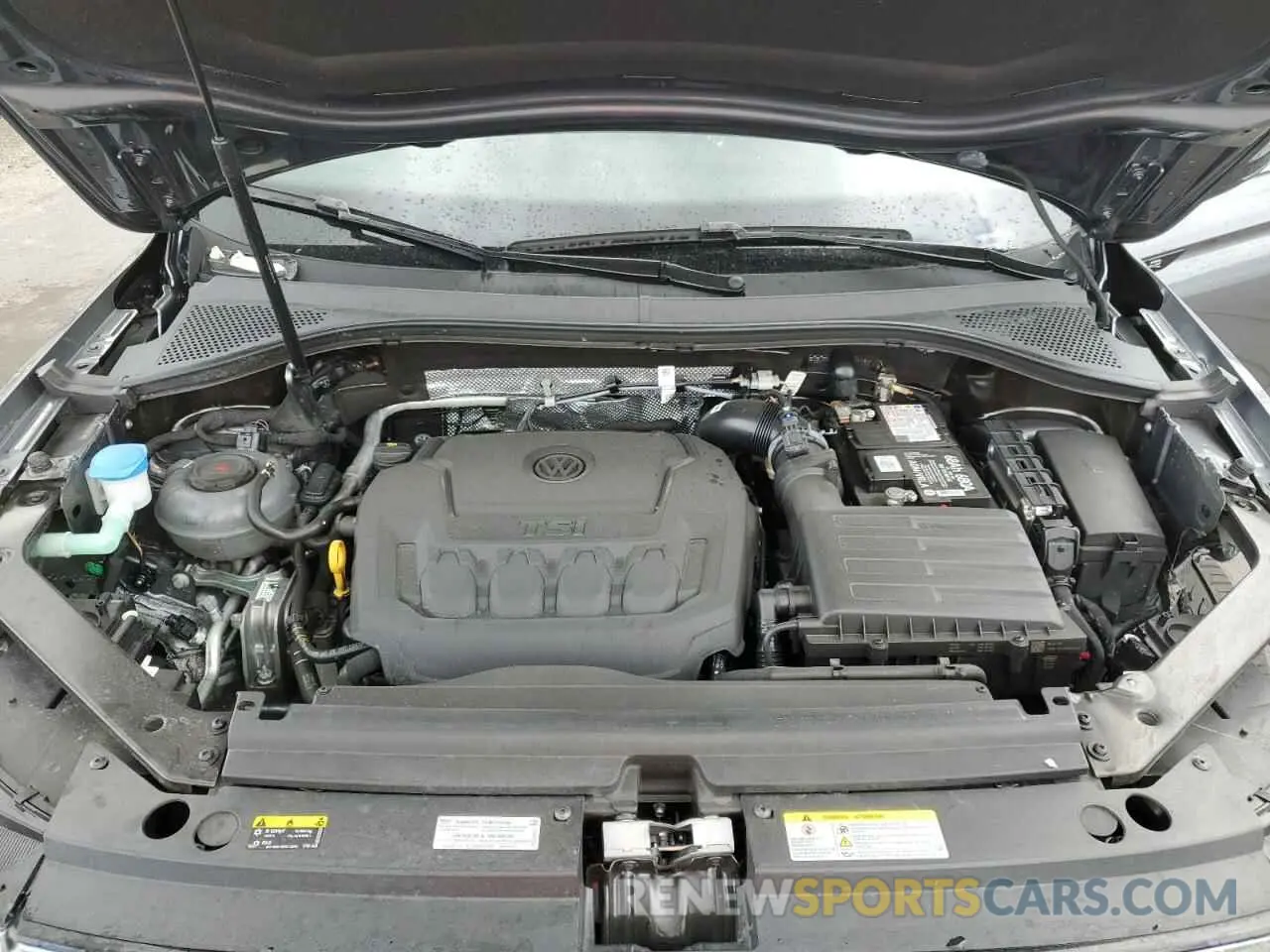 12 Photograph of a damaged car 3VVCB7AX8RM068814 VOLKSWAGEN TIGUAN 2024