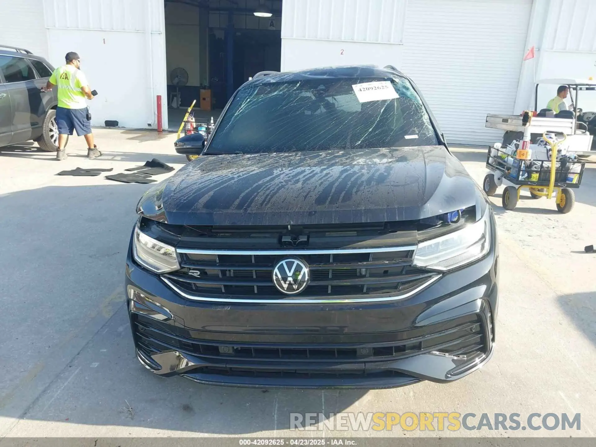 13 Photograph of a damaged car 3VVCB7AXXRM000871 VOLKSWAGEN TIGUAN 2024