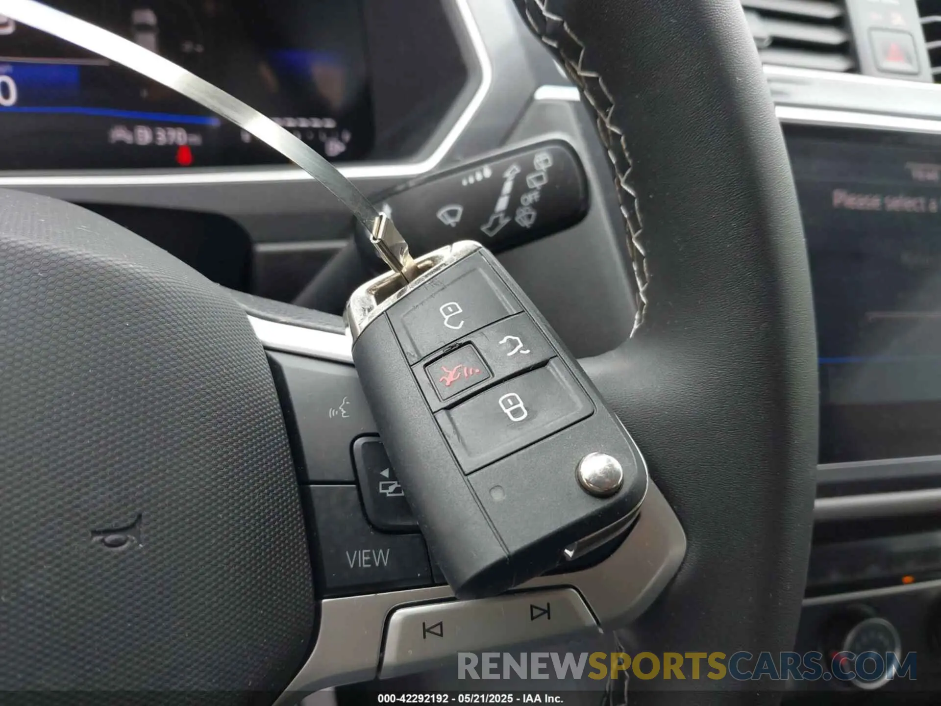 11 Photograph of a damaged car 3VVFB7AX0RM183016 VOLKSWAGEN TIGUAN 2024