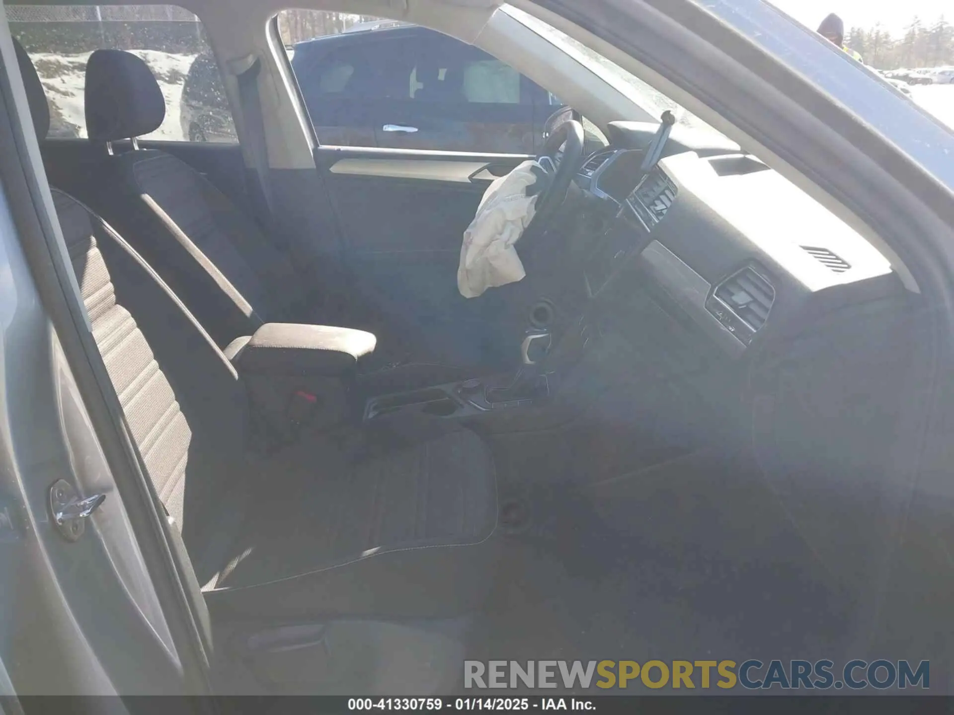 5 Photograph of a damaged car 3VVFB7AX0RM185378 VOLKSWAGEN TIGUAN 2024