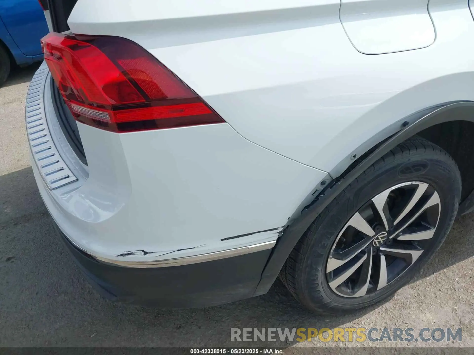 6 Photograph of a damaged car 3VVFB7AX2RM023493 VOLKSWAGEN TIGUAN 2024