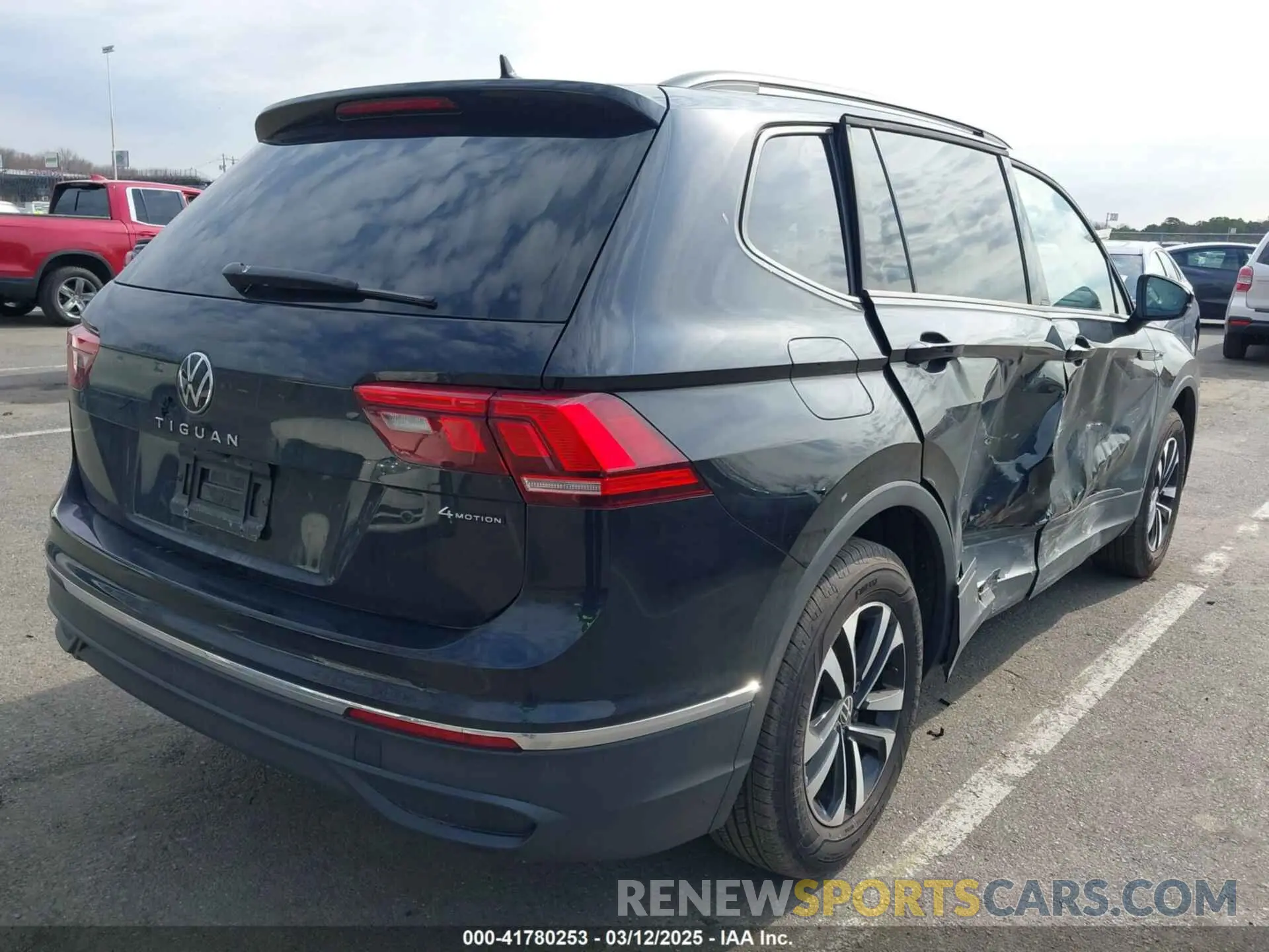 4 Photograph of a damaged car 3VVFB7AX2RM116756 VOLKSWAGEN TIGUAN 2024